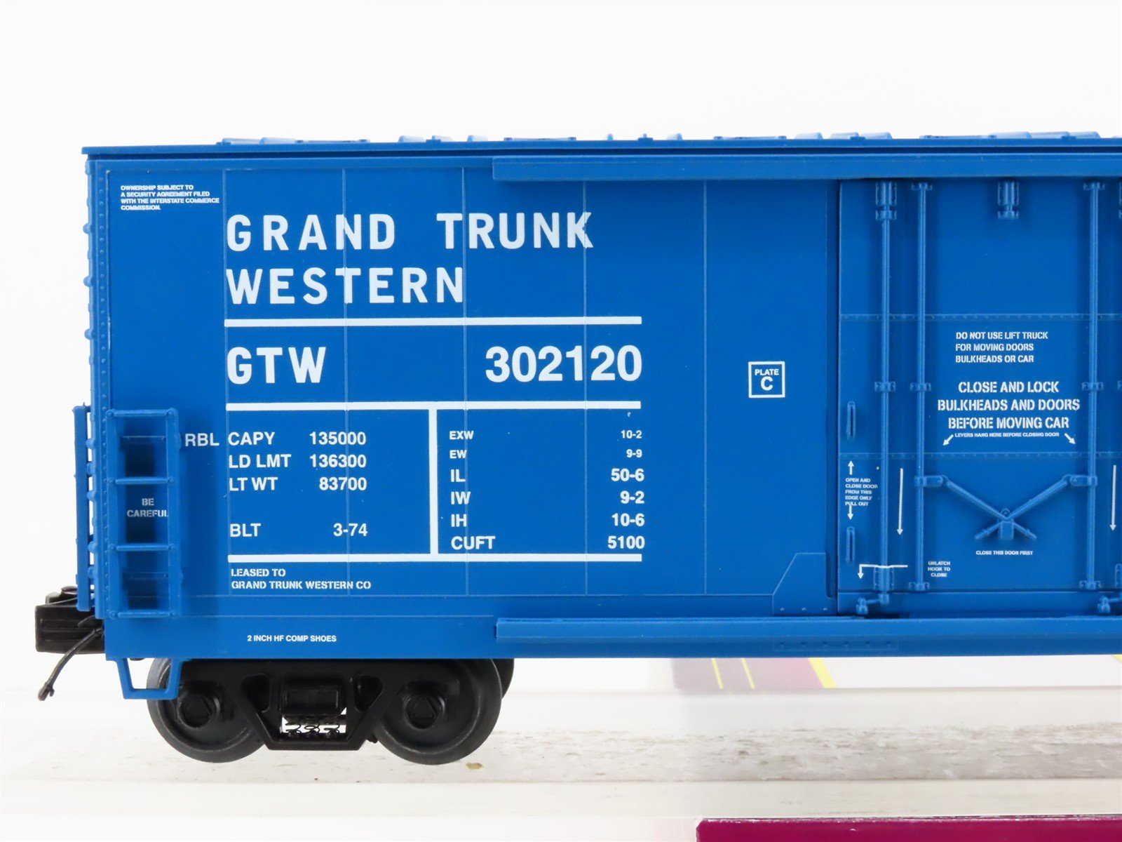 O Gauge 3-Rail MTH 20-93653 GTW Grand Trunk Western Railroad 50' Box Car #302120