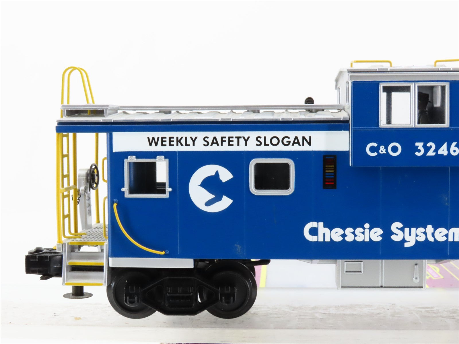 O Gauge 3-Rail MTH 20-91201 C&O Chessie System Caboose #3246 - Lighted