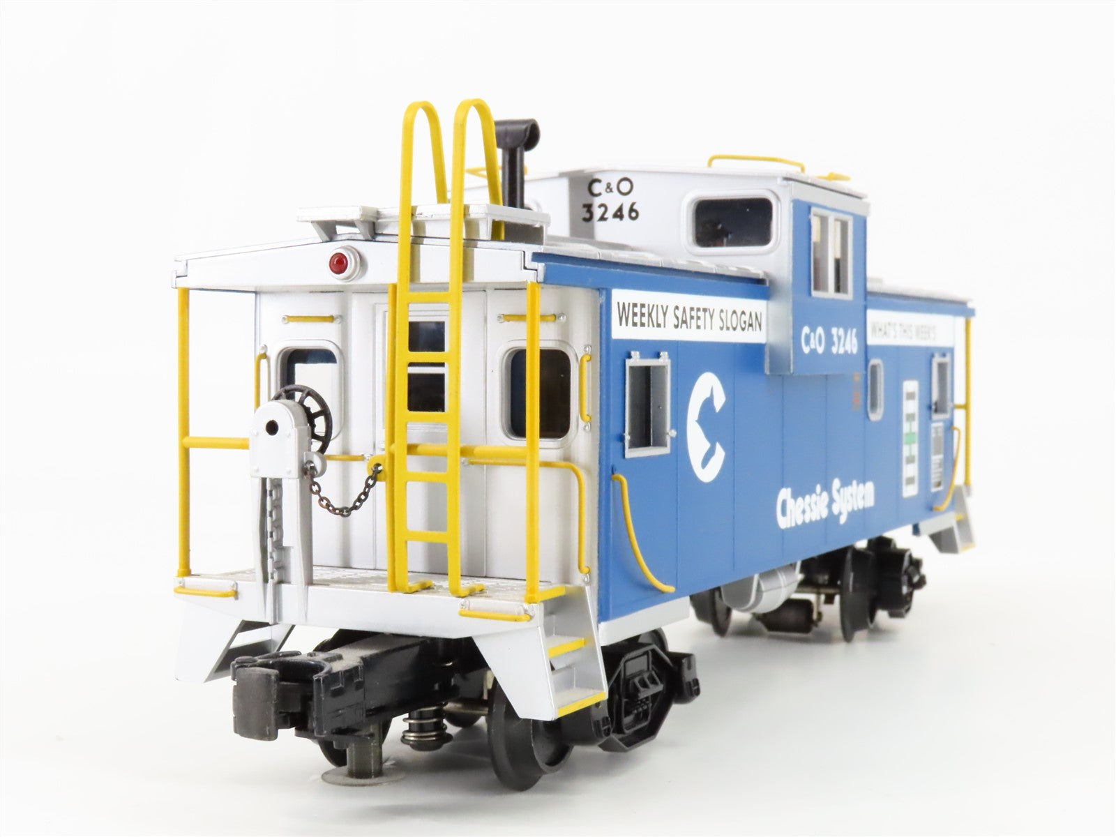 O Gauge 3-Rail MTH 20-91201 C&O Chessie System Caboose #3246 - Lighted