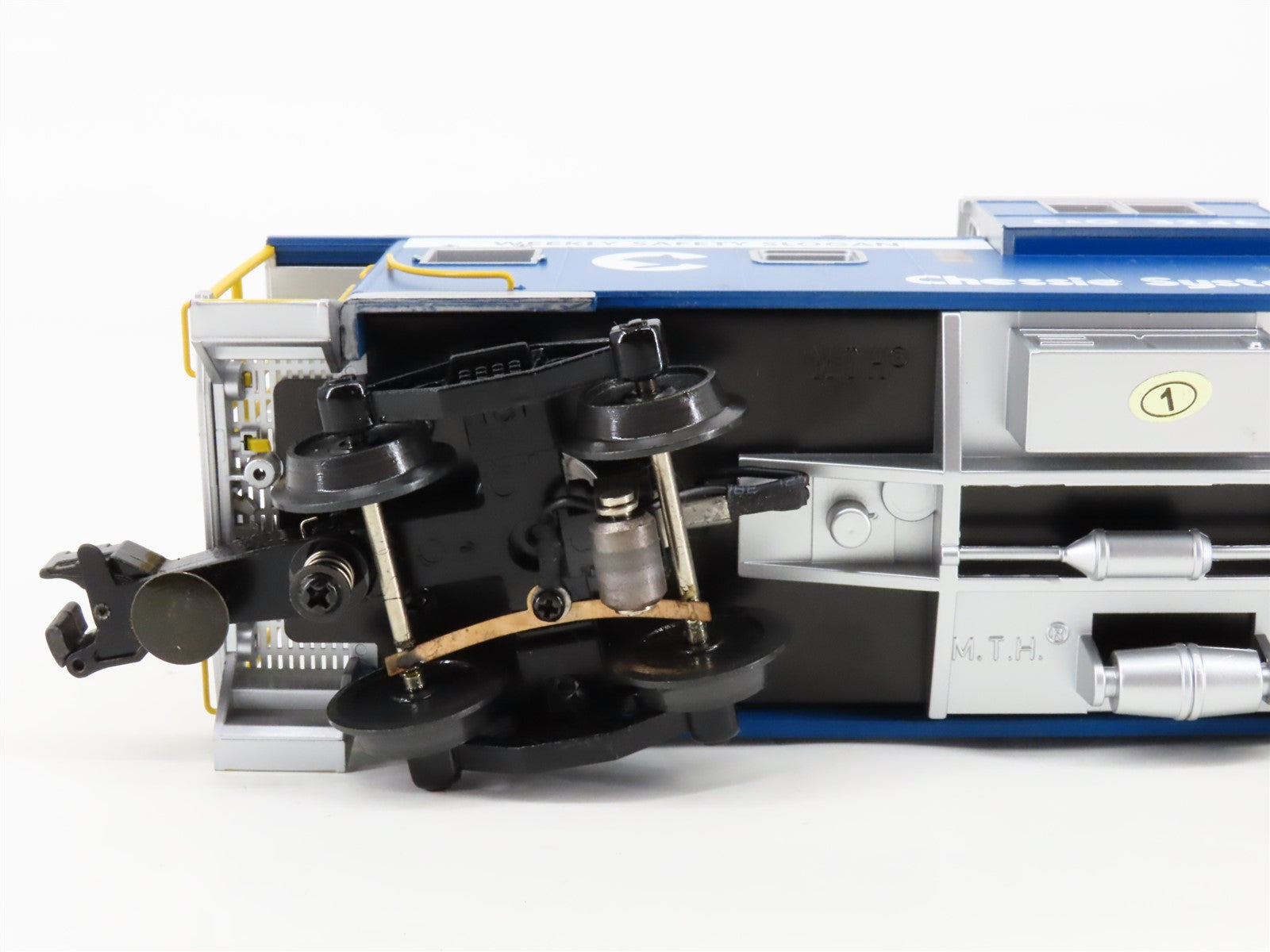 O Gauge 3-Rail MTH 20-91201 C&O Chessie System Caboose #3246 - Lighted