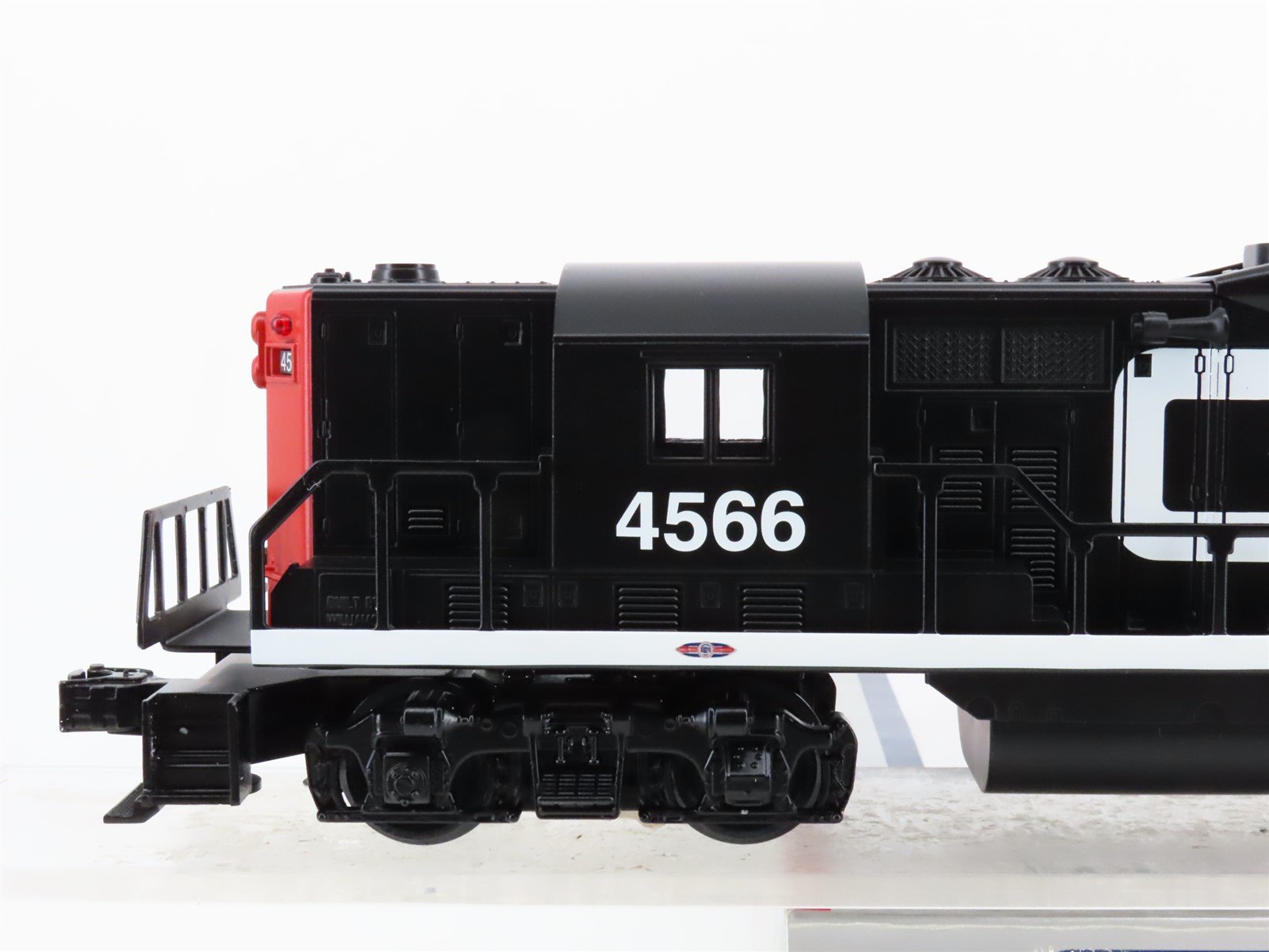 O Gauge 3-Rail Williams 21527 CN Canadian National GP9 Diesel #4566 UNPOWERED