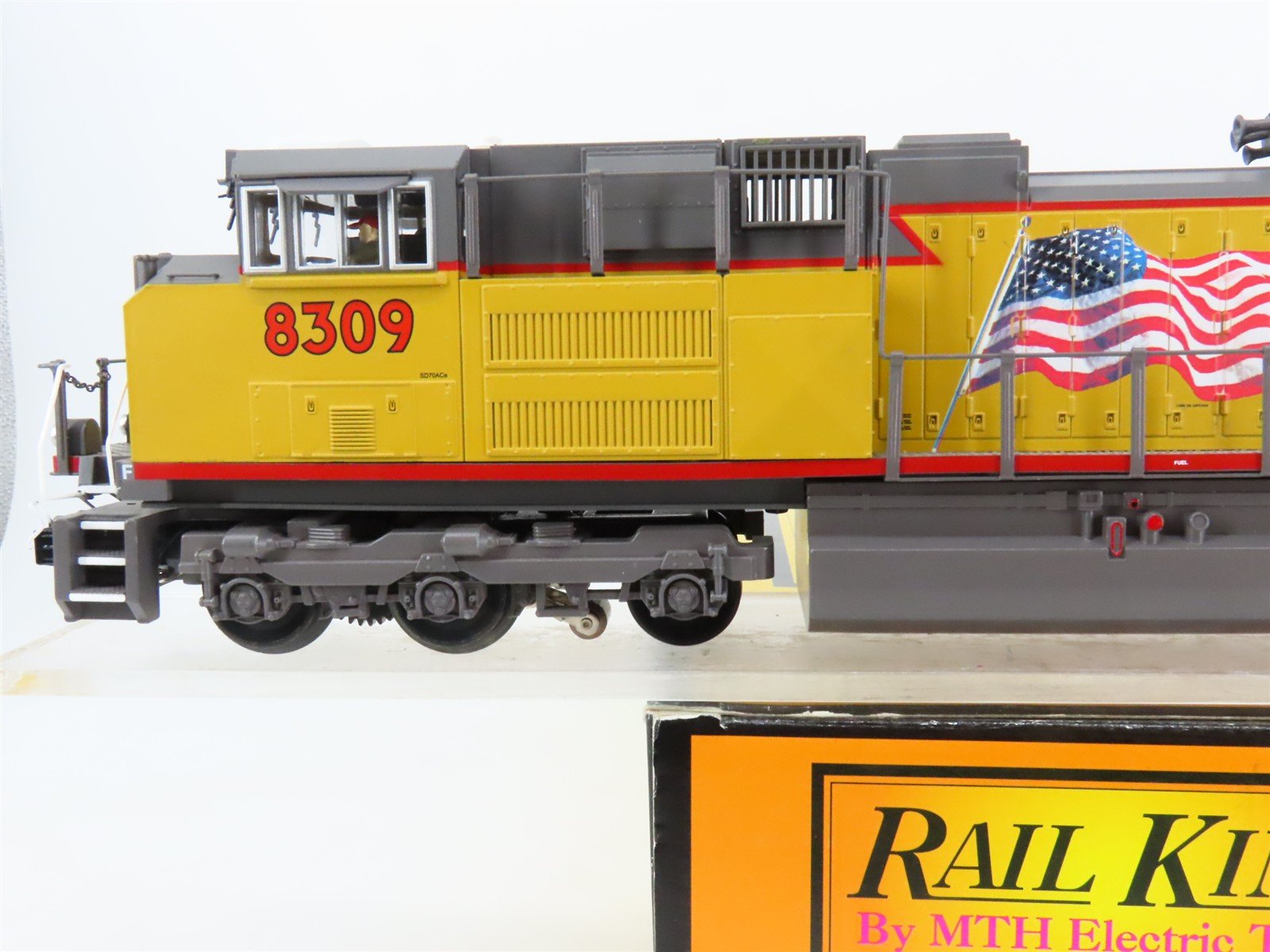 O Gauge 3-Rail MTH RailKing 30-20193-1 UP Flag SD70ACe Diesel #8309 -ProtoSound3