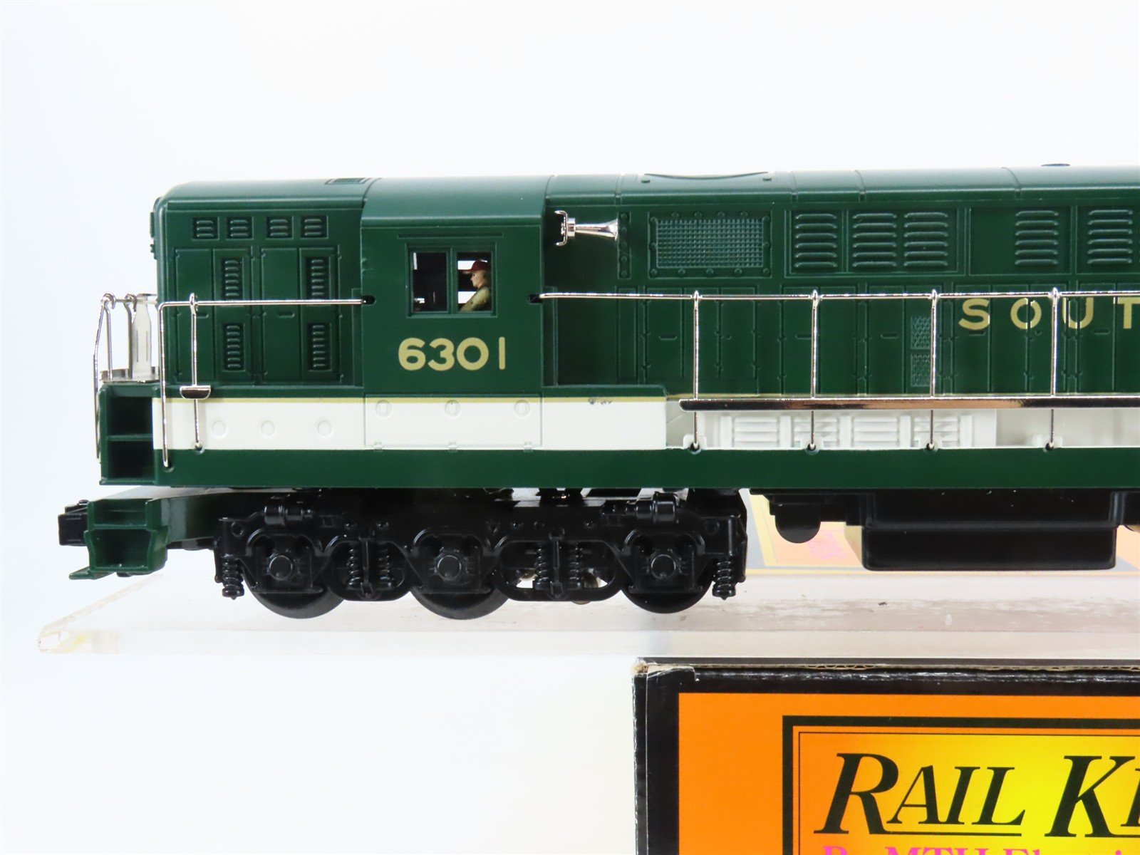 O Gauge 3-Rail MTH RailKing 30-20496-1 SOU Trainmaster Diesel #6301 -ProtoSound3