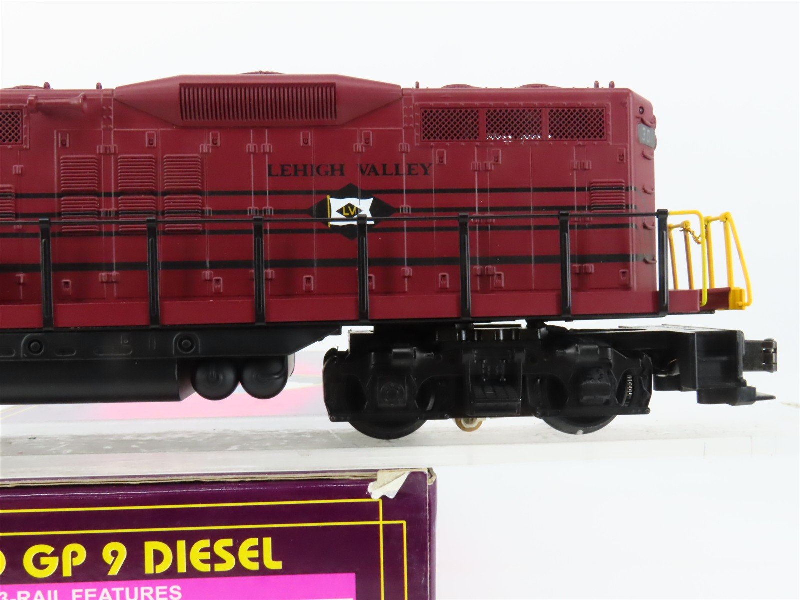 O 3-Rail MTH 20-2209-1 LV Lehigh Valley GP9 Diesel #301 w/ Sound - NEEDS BATTERY