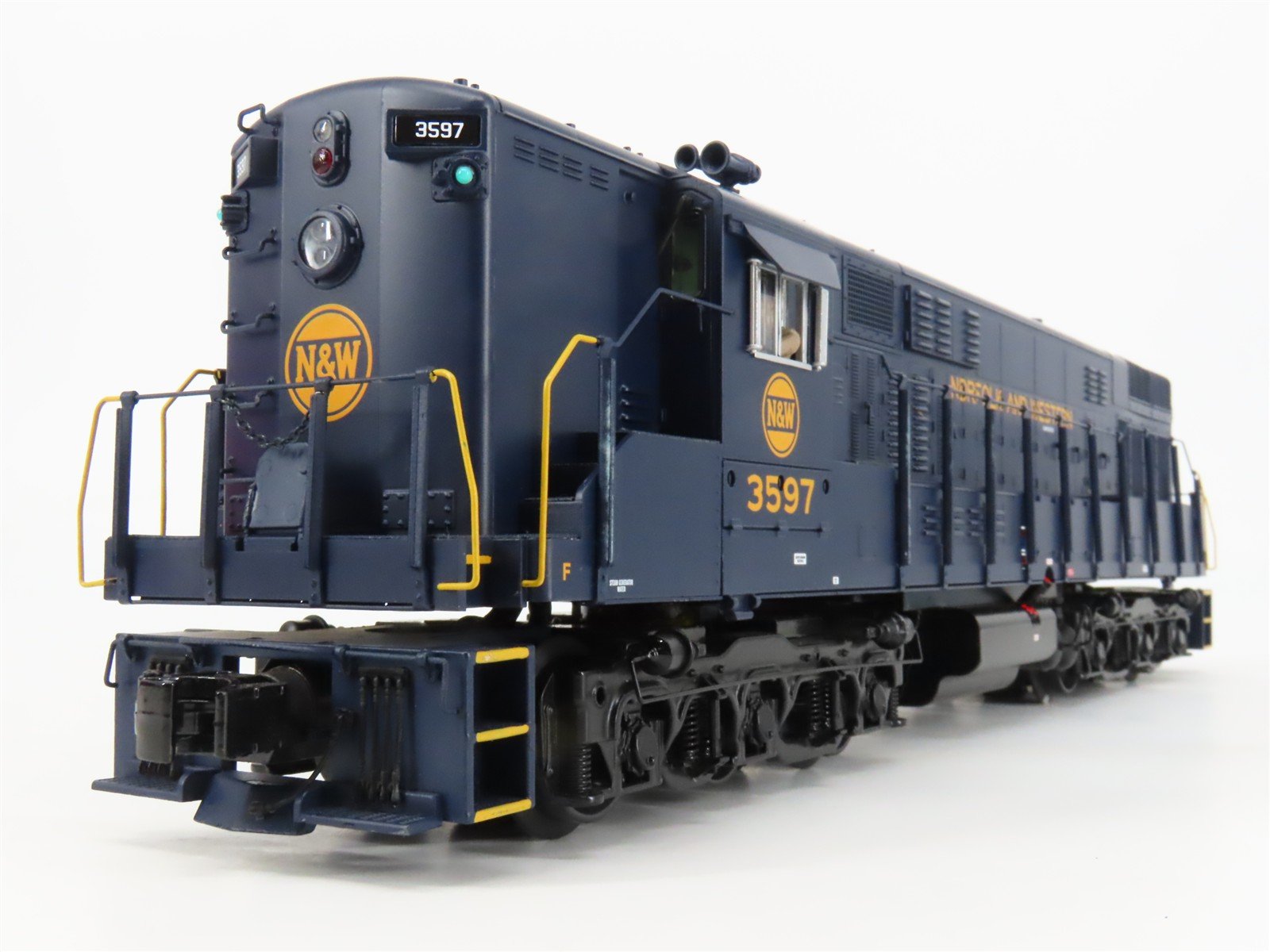 O Gauge 3-Rail MTH 20-20379-1 N&W FM Trainmaster Diesel #3597 - ProtoSound3
