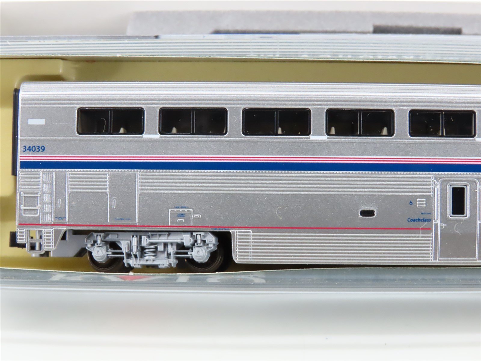 N Scale KATO AMTK Amtrak Phase V P42 Genesis Diesel Superliner Passenger Set