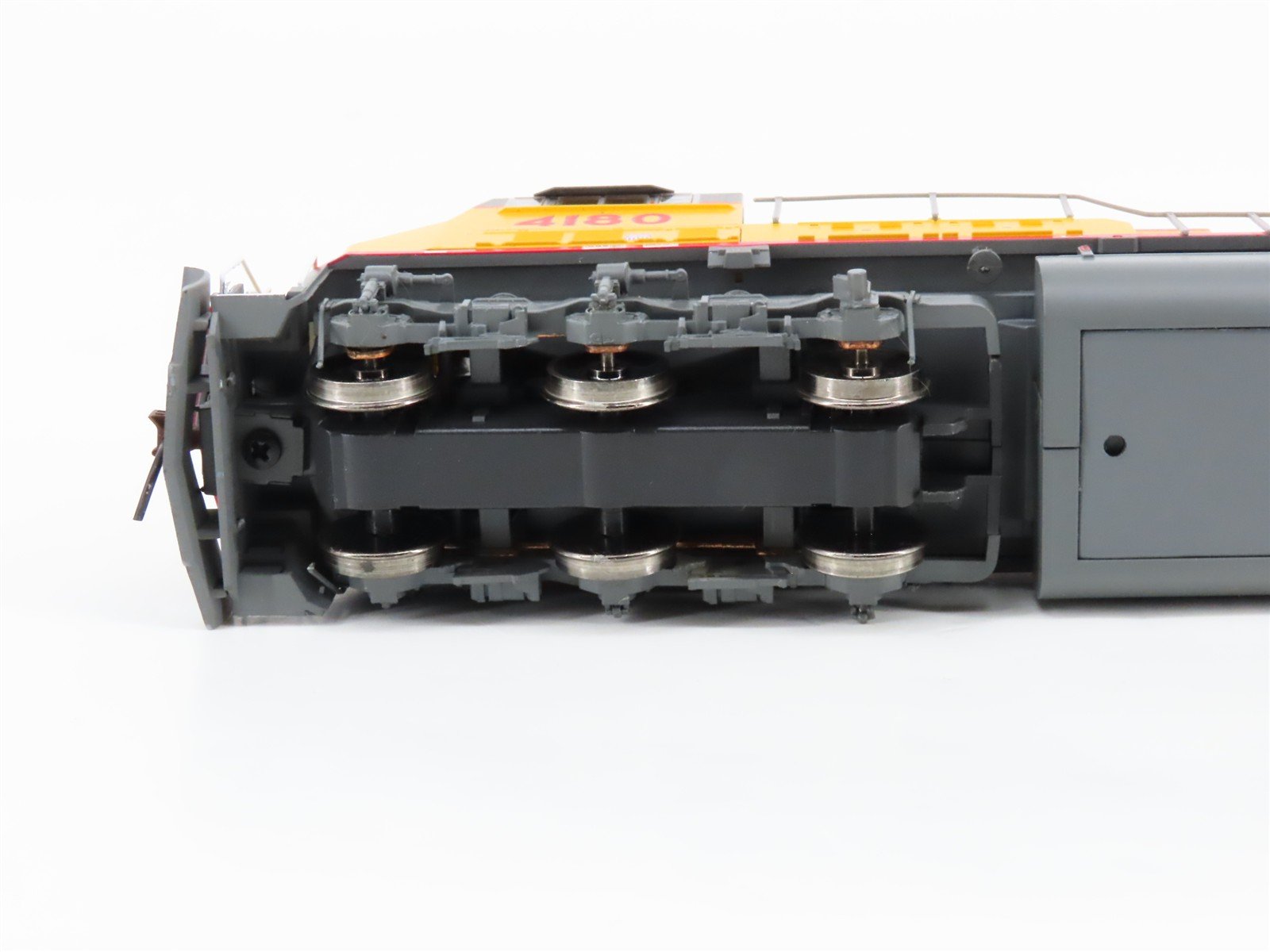 HO Scale Athearn G6202 UP Union Pacific EMD SD70M Diesel #4180 w/ DCC & Sound