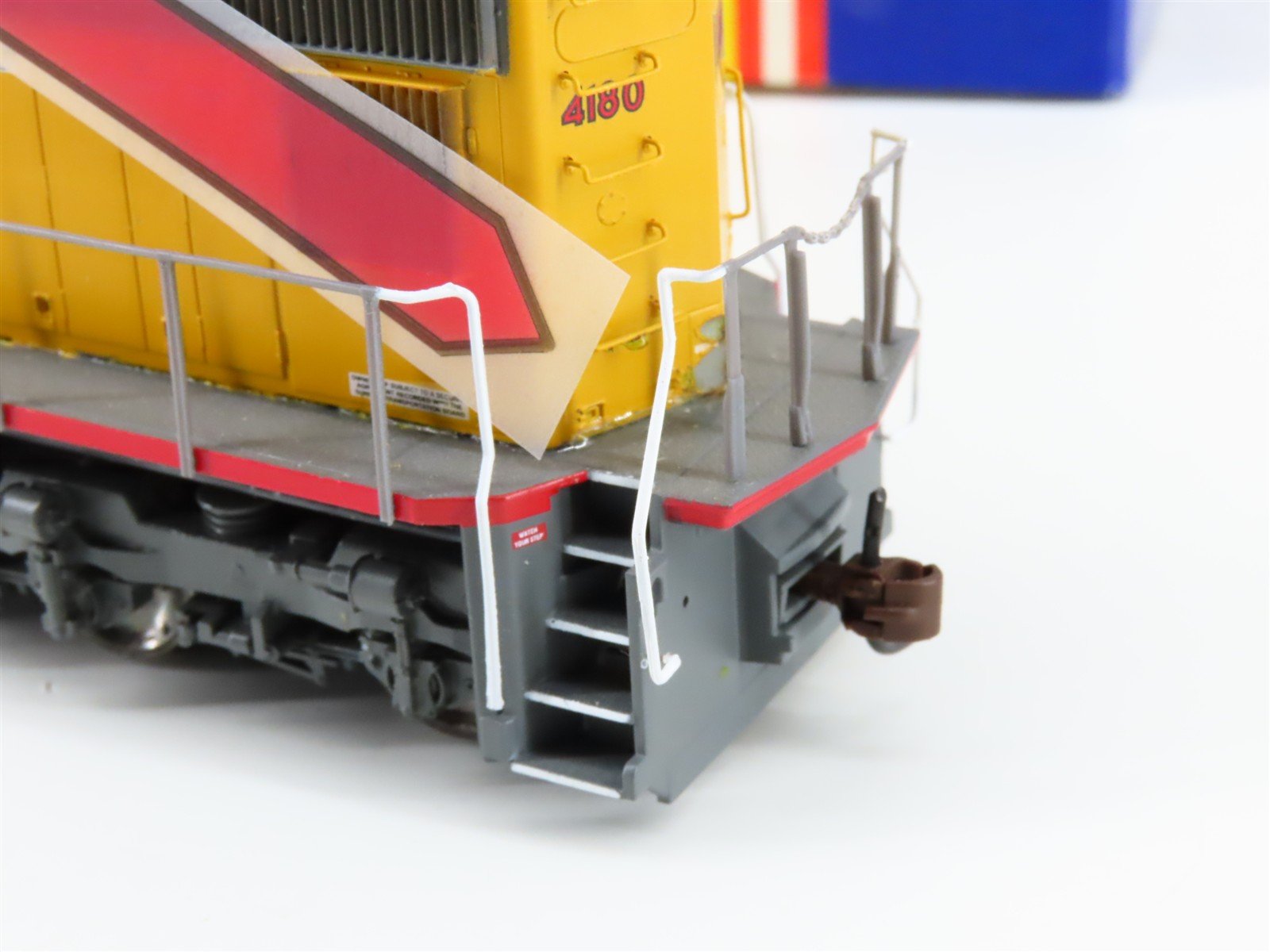 HO Scale Athearn G6202 UP Union Pacific EMD SD70M Diesel #4180 w/ DCC & Sound