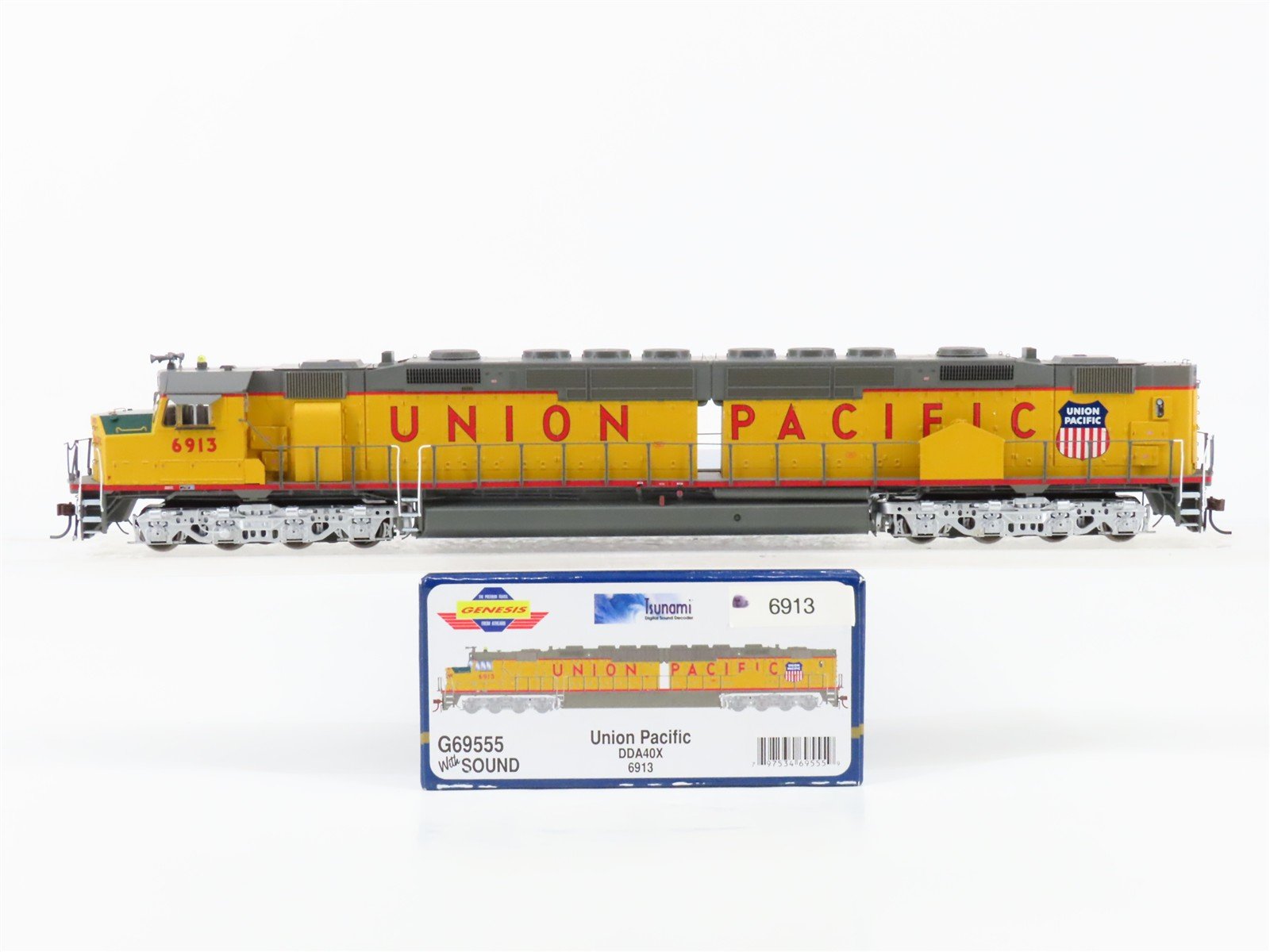 HO Athearn Genesis G69555 UP Union Pacific DDA40X Diesel #6913 w/ DCC & Sound