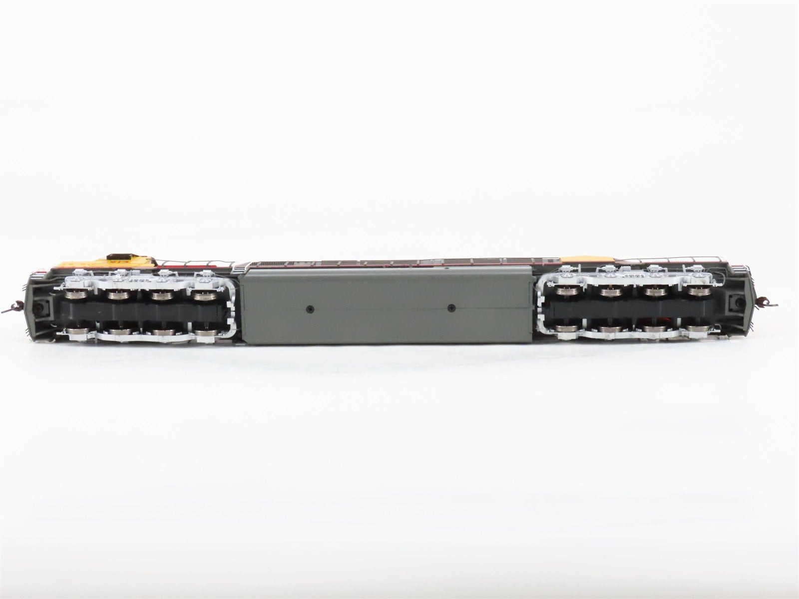 HO Athearn Genesis G69555 UP Union Pacific DDA40X Diesel #6913 w/ DCC & Sound