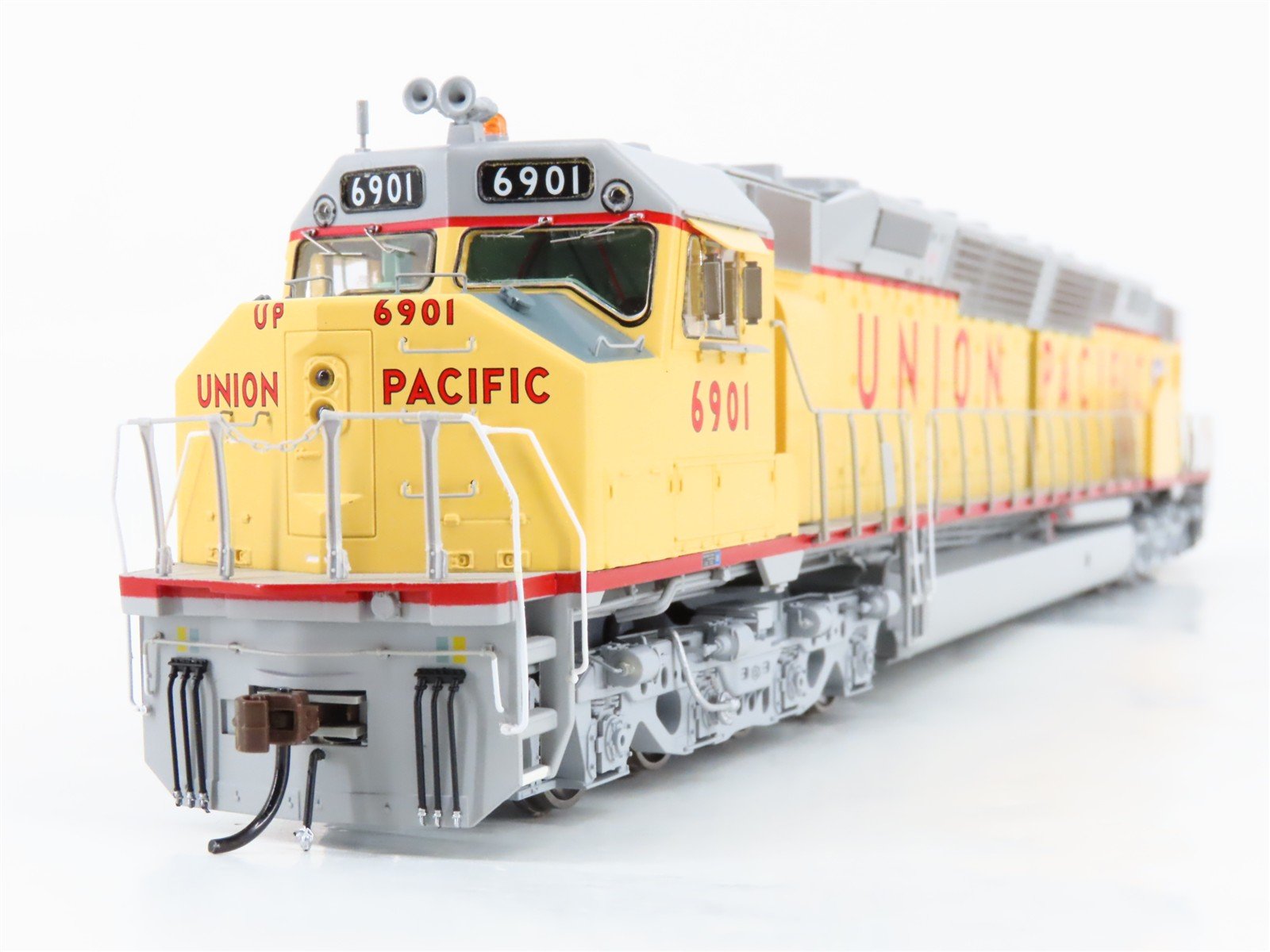 HO Athearn Genesis Primed for Grime ATHG71621 UP DDA40X Diesel #6901 DCC & Sound