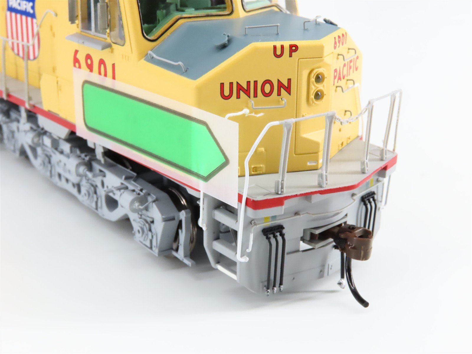 HO Athearn Genesis Primed for Grime ATHG71621 UP DDA40X Diesel #6901 DCC & Sound