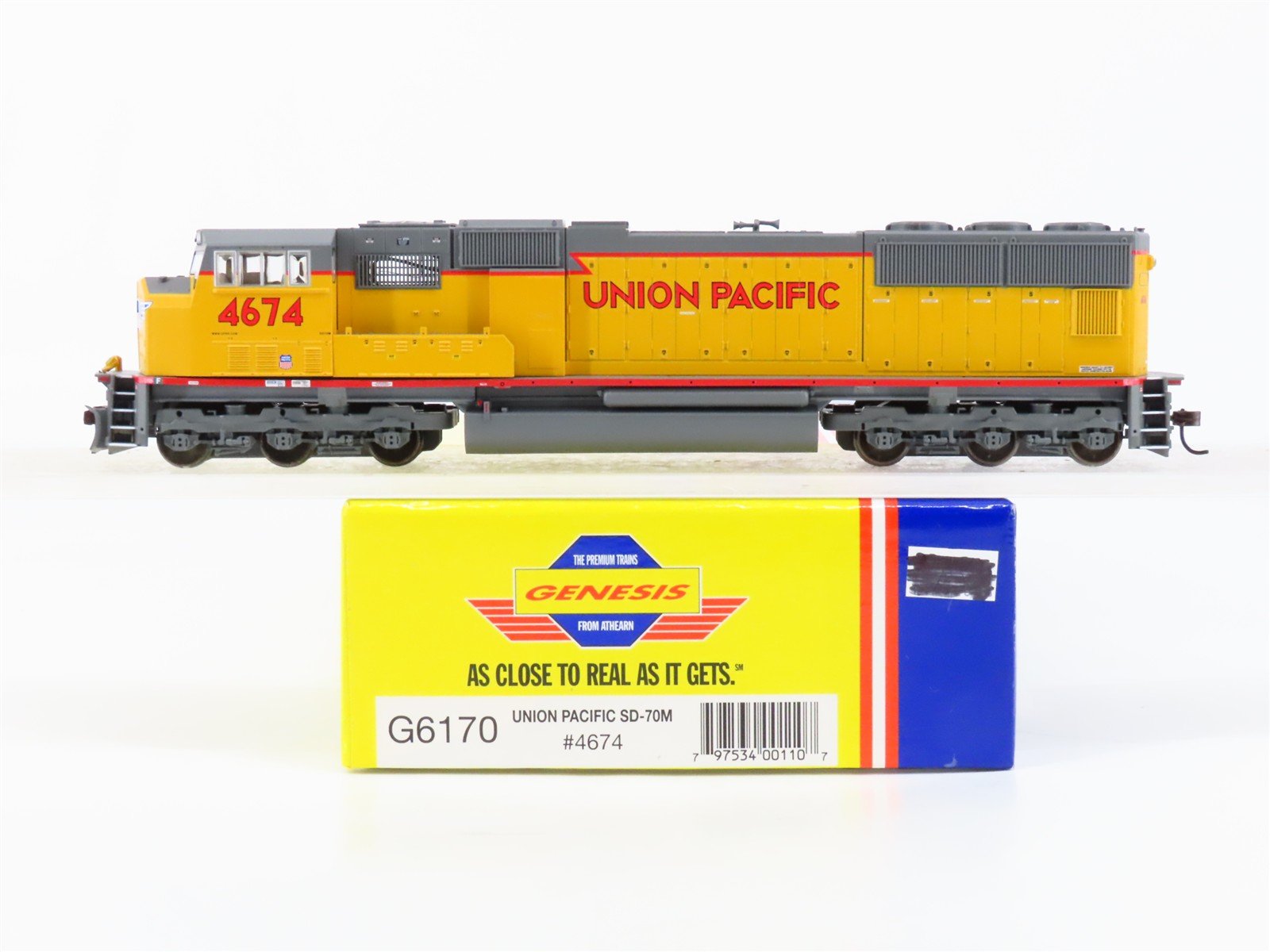 HO Athearn Genesis G6170 UP Union Pacific EMD SD70M Diesel #4674 w/ DCC & Sound