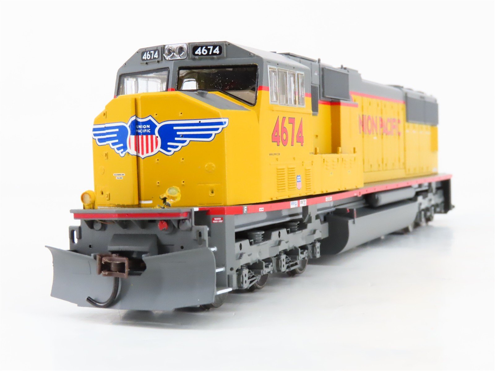 HO Athearn Genesis G6170 UP Union Pacific EMD SD70M Diesel #4674 w/ DCC & Sound