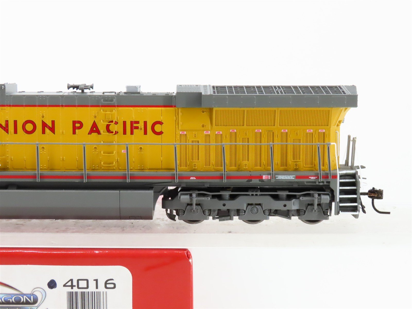 HO Broadway Limited BLI 4016 UP Union Pacific GE AC6000 Diesel #7562 - Paragon2