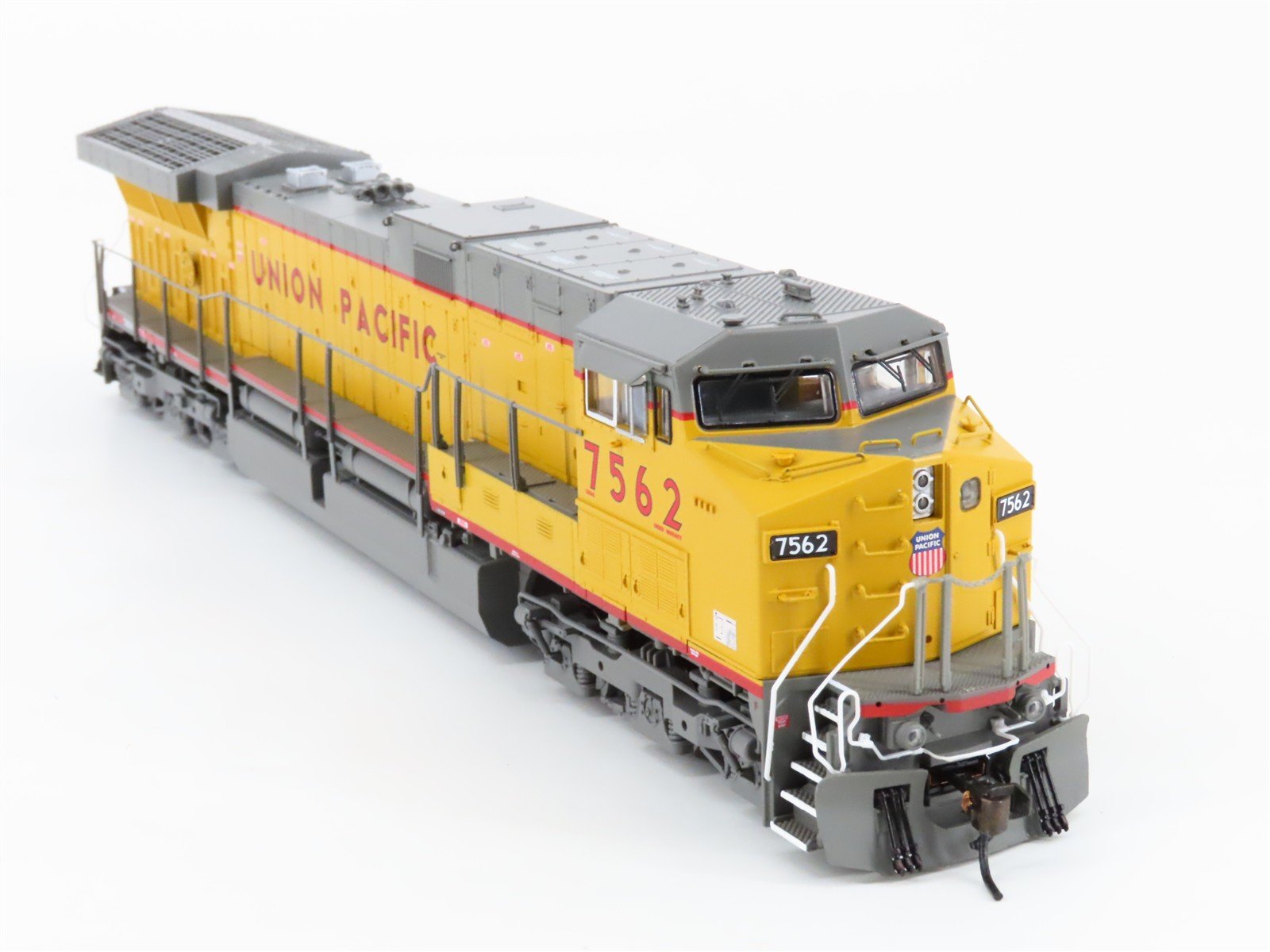 HO Broadway Limited BLI 4016 UP Union Pacific GE AC6000 Diesel #7562 - Paragon2