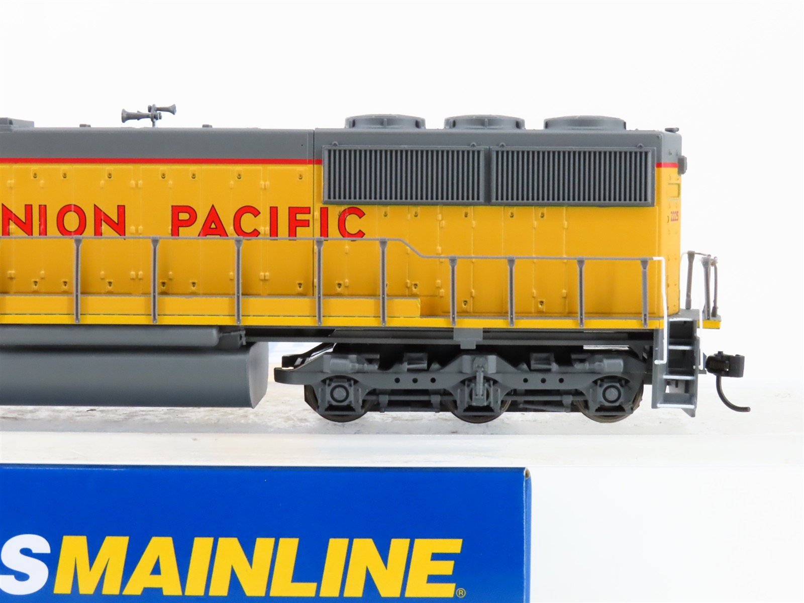 HO Walthers Mainline 910-19761 UP Union Pacific SD60 Diesel #2225 w/ DCC & Sound