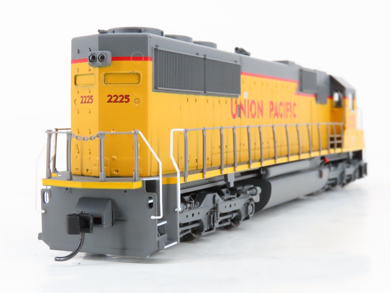 HO Walthers Mainline 910-19761 UP Union Pacific SD60 Diesel #2225 w/ DCC & Sound