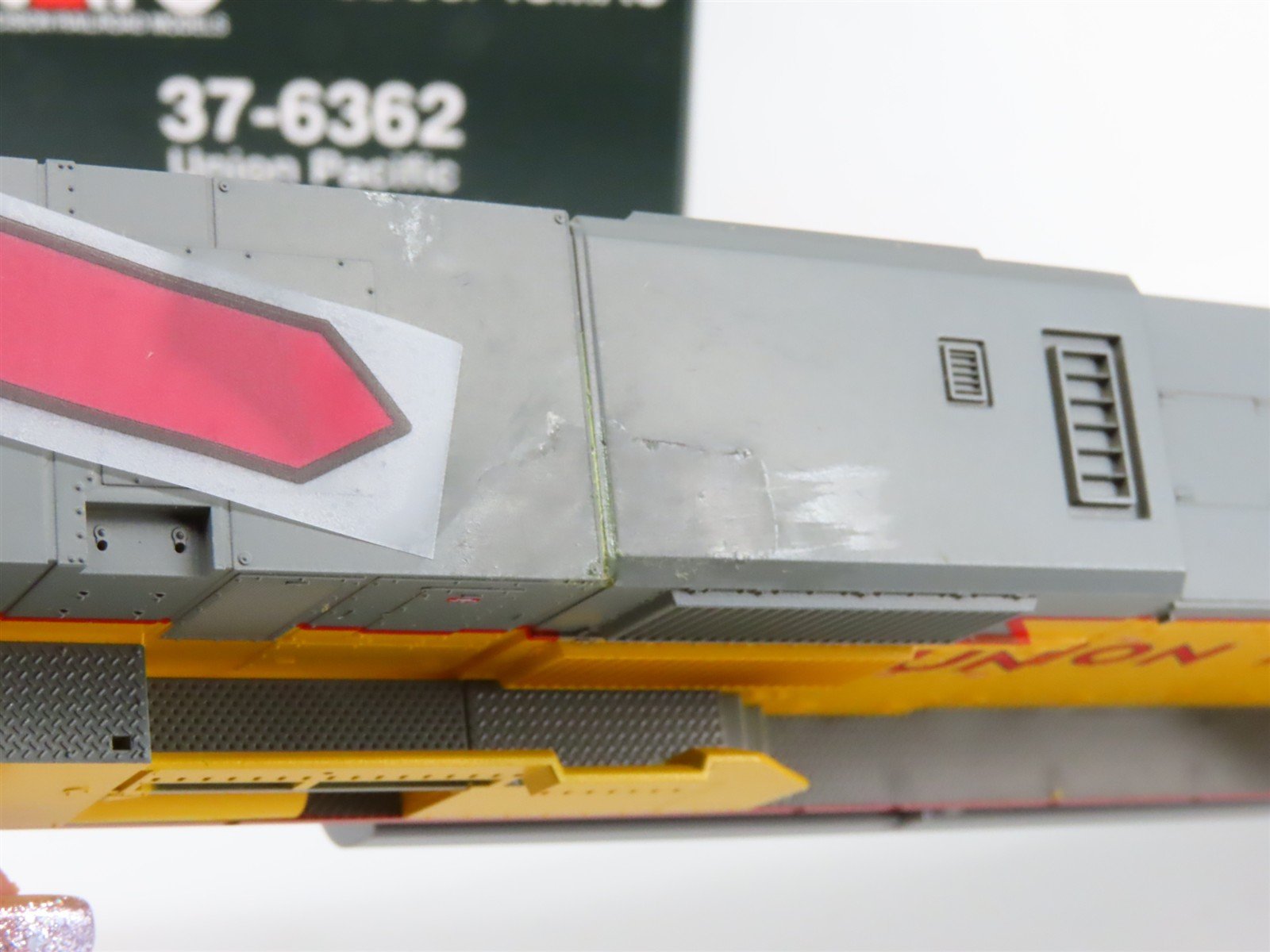 HO Scale KATO 37-6362 UP Union Pacific EMD SD90/43MAC Diesel #8242 w/DCC & Sound