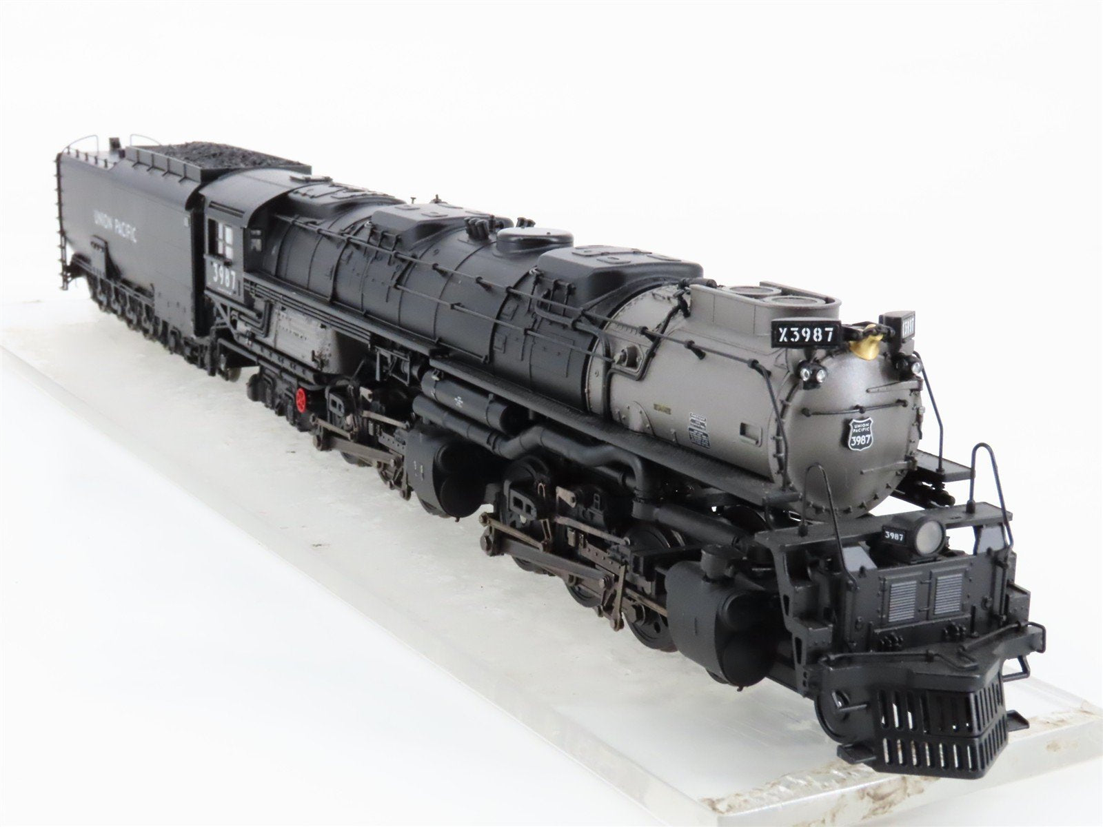 HO Scale Broadway Limited BLI 4980 UP 4-6-6-4 Challenger Steam #3987 - Paragon3