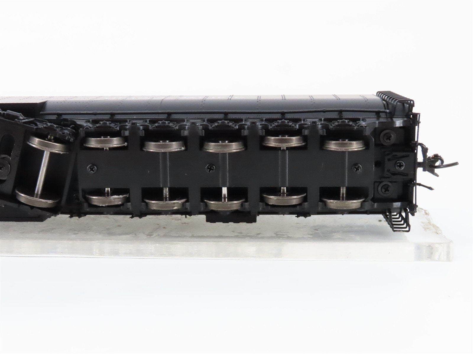 HO Scale Broadway Limited BLI 4980 UP 4-6-6-4 Challenger Steam #3987 - Paragon3