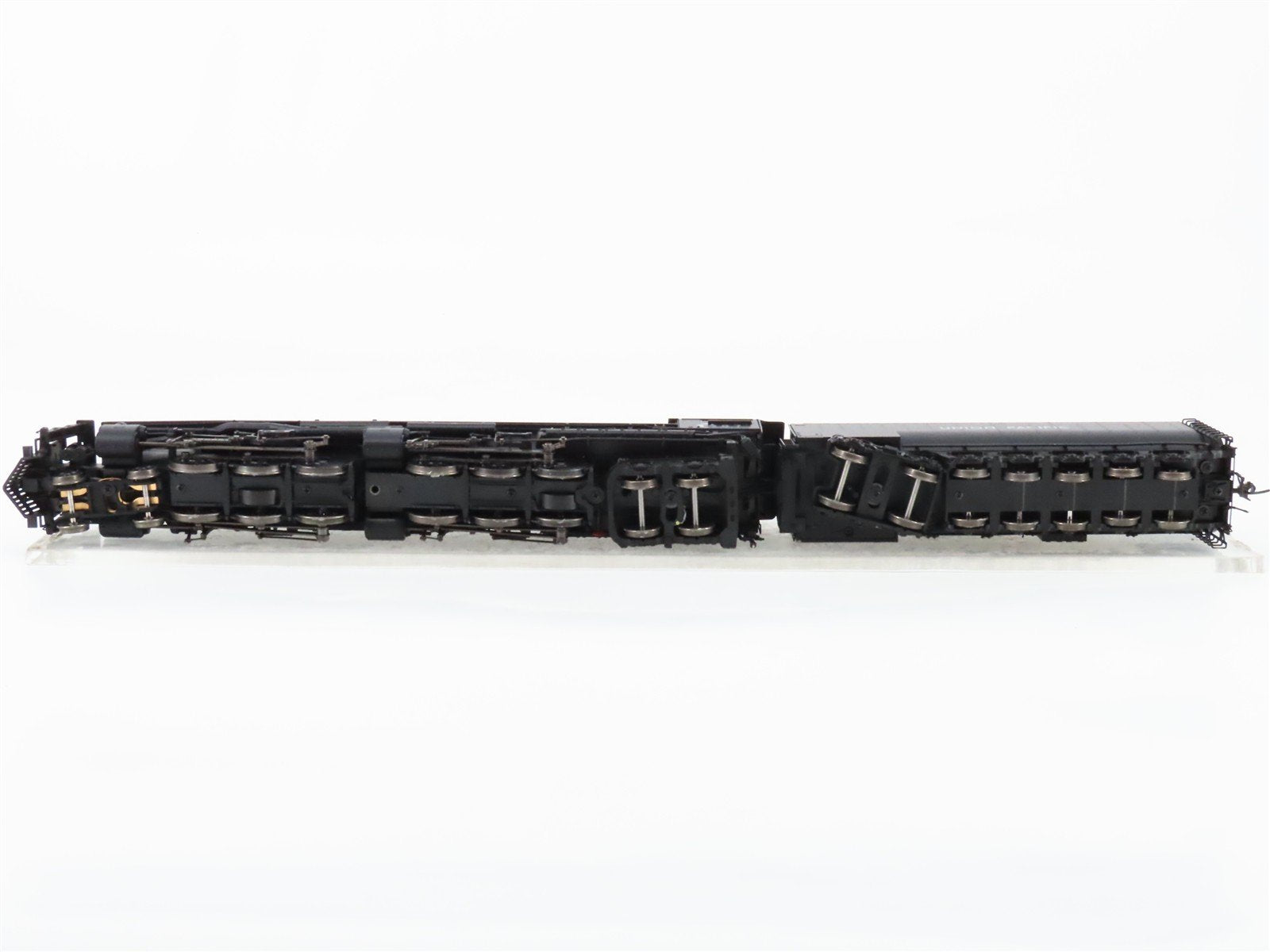 HO Scale Broadway Limited BLI 4980 UP 4-6-6-4 Challenger Steam #3987 - Paragon3