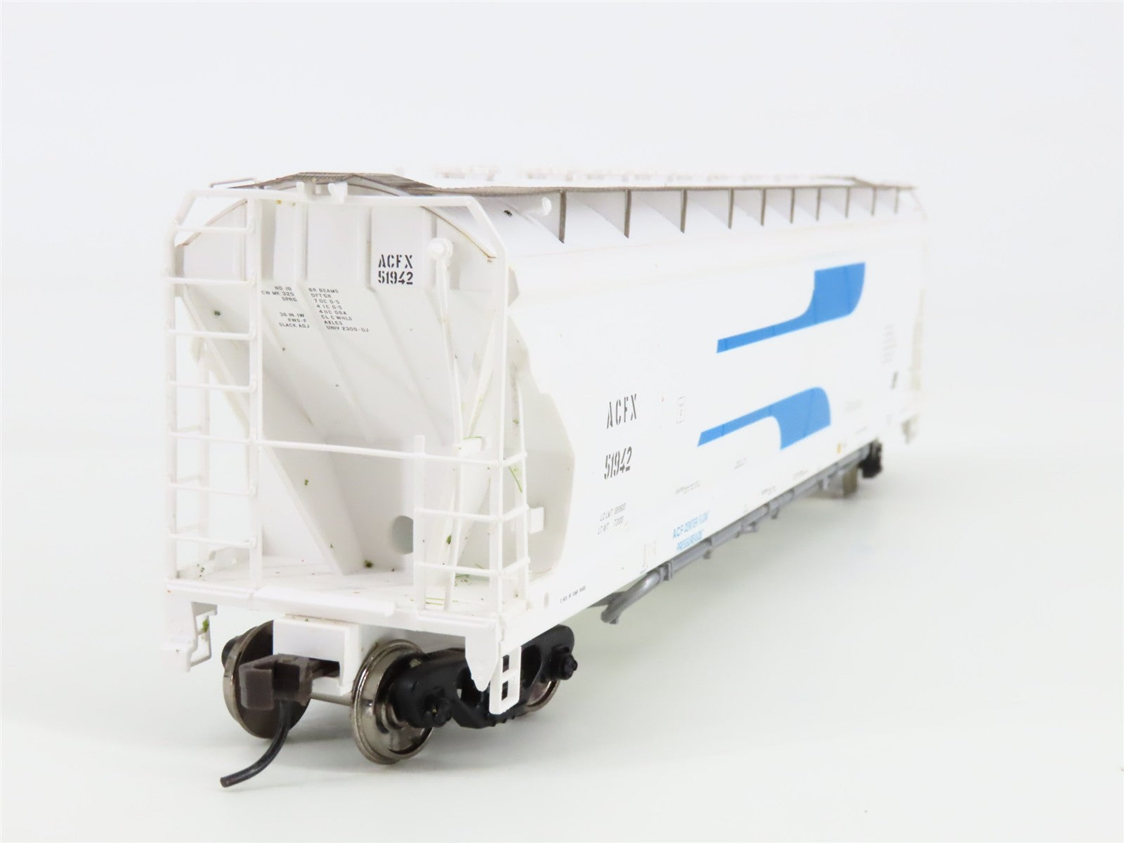 HO Atlas 1513-2 ADM Transportation Co. Pressureaide Centerflow 4-Bay Hopper RTR