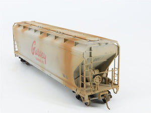 HO Scale Atlas 1456-2 GELX Garvey Elevators 3-Bay Covered Hopper 7911 Weathered