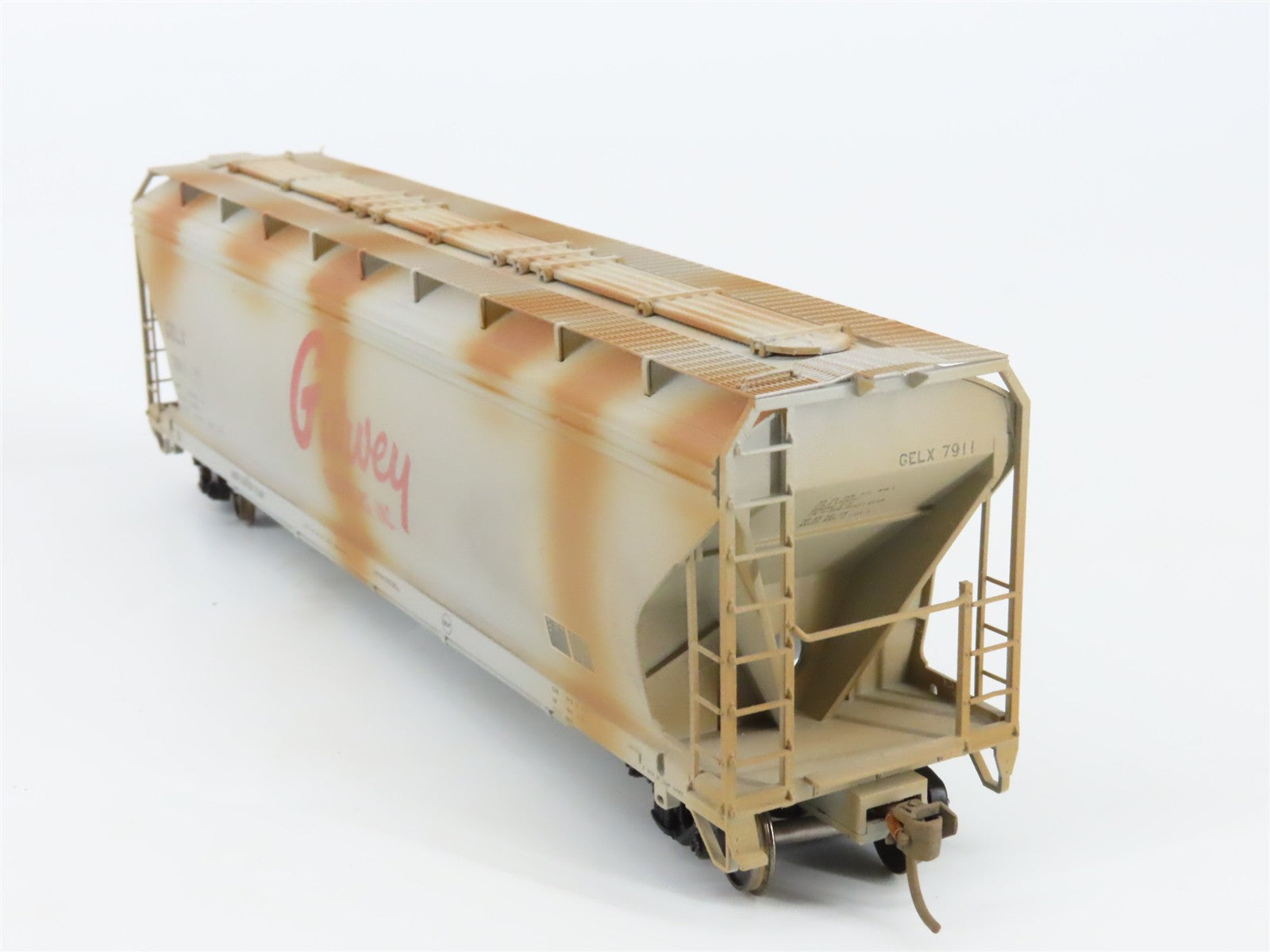 HO Scale Atlas 1456-2 GELX Garvey Elevators 3-Bay Covered Hopper 7911 Weathered