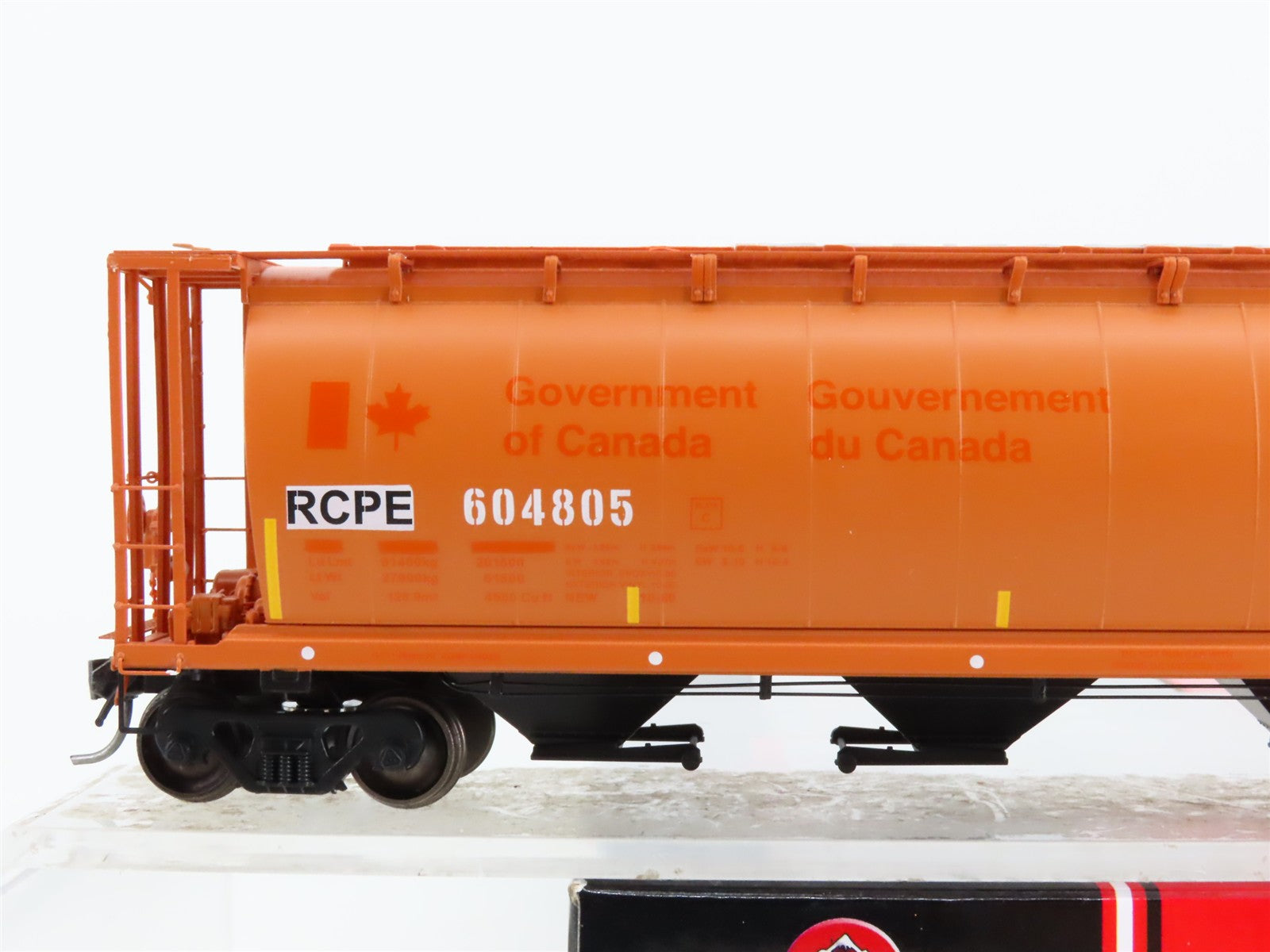 HO Scale InterMountain 24323-01 Rapid City, Pierre & Eastern Hopper RTR