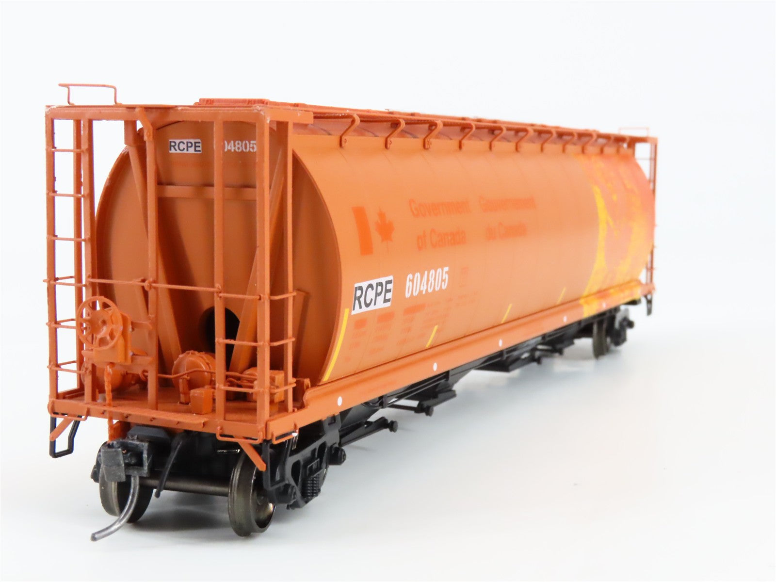 HO Scale InterMountain 24323-01 Rapid City, Pierre & Eastern Hopper RTR
