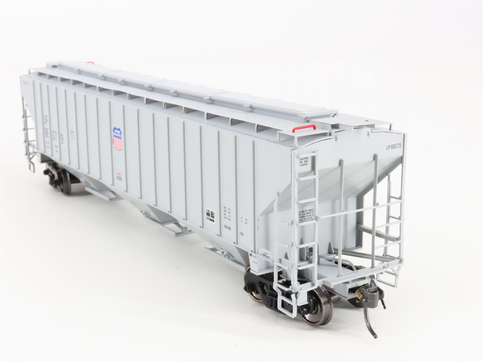 HO Scale InterMountain 45371-22 UP Union Pacific 3-Bay Covered Hopper 88079 RTR