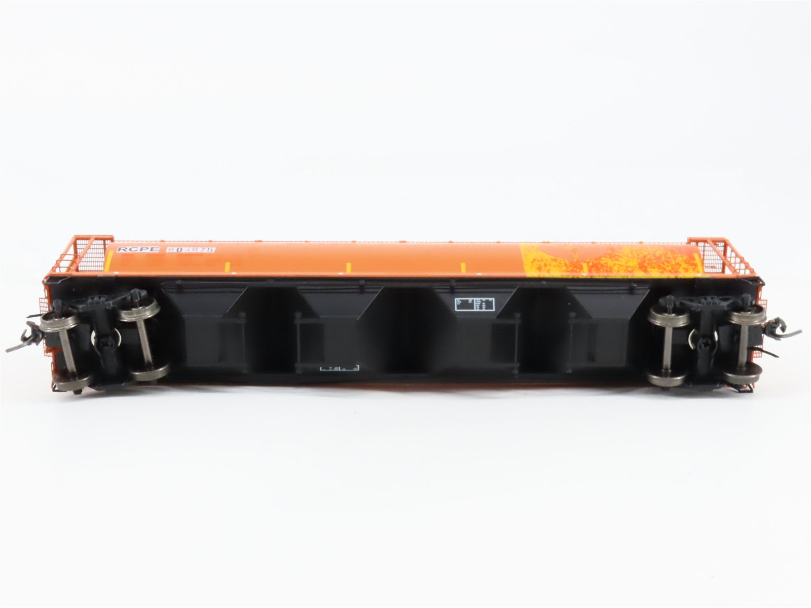 HO Scale InterMountain 24323-03 Rapid City Pierre & Eastern Hopper RTR