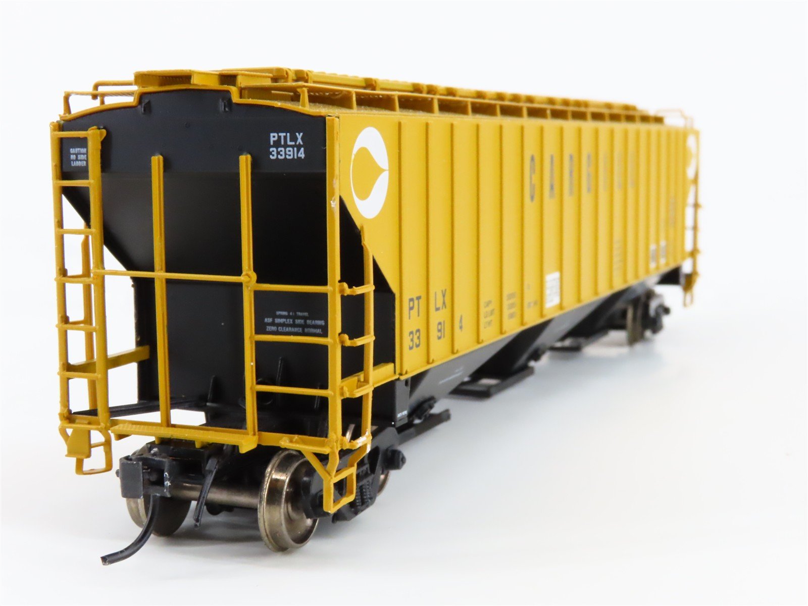 HO Scale InterMountain 45376-06 PTLX Cargill 3-Bay Covered Hopper 33914 RTR
