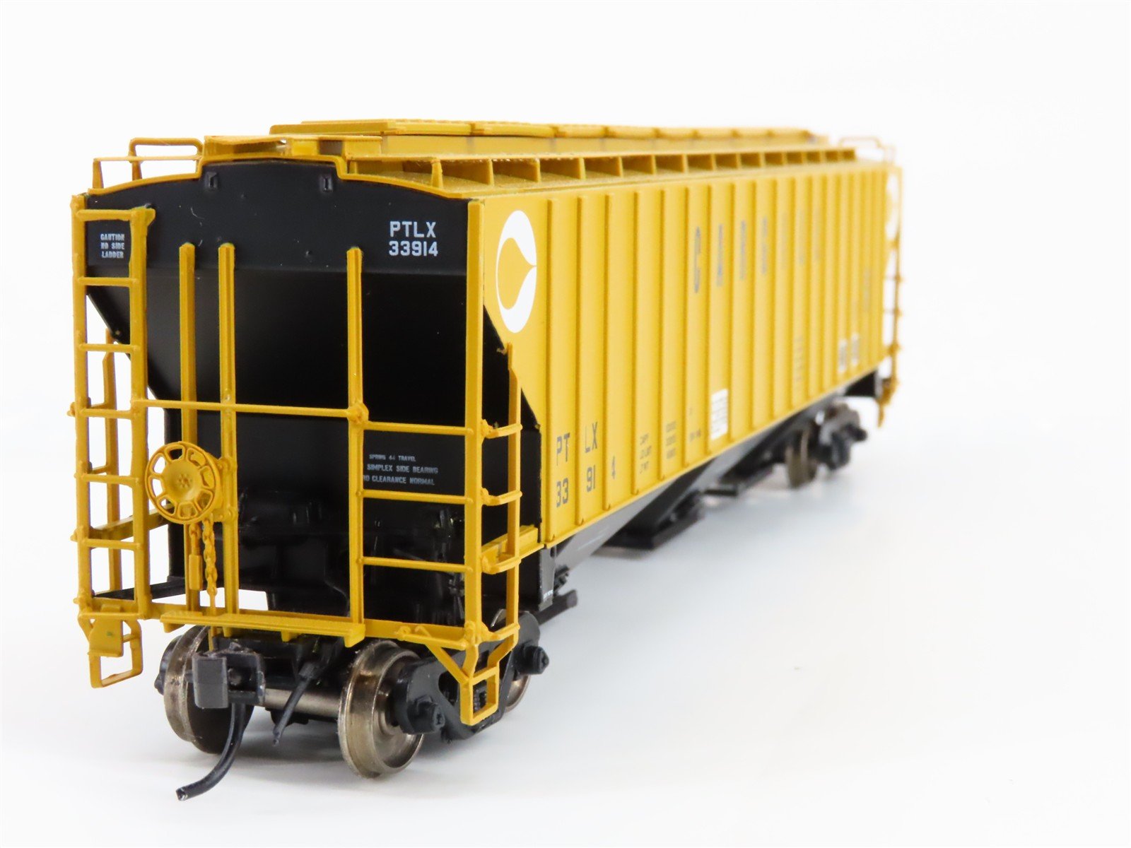 HO Scale InterMountain 45376-06 PTLX Cargill 3-Bay Covered Hopper 33914 RTR