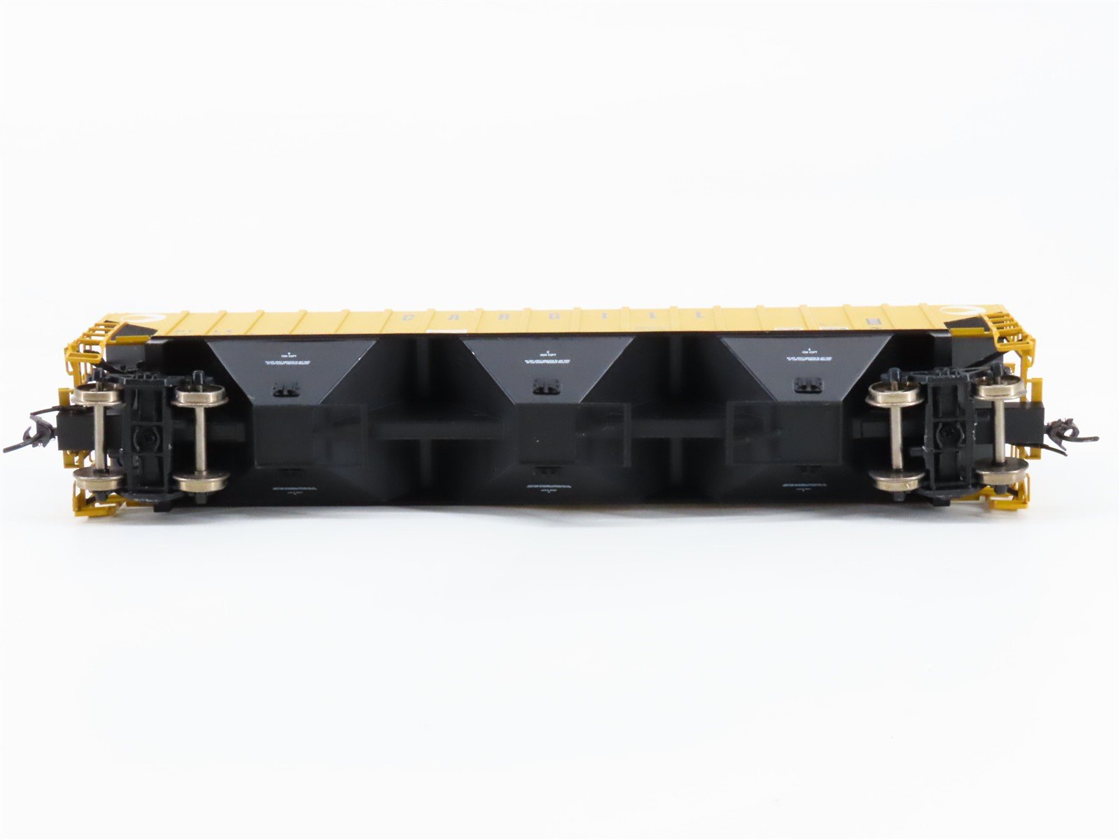 HO Scale InterMountain 45376-03 PTLX Cargill 3-Bay Covered Hopper 17975 RTR