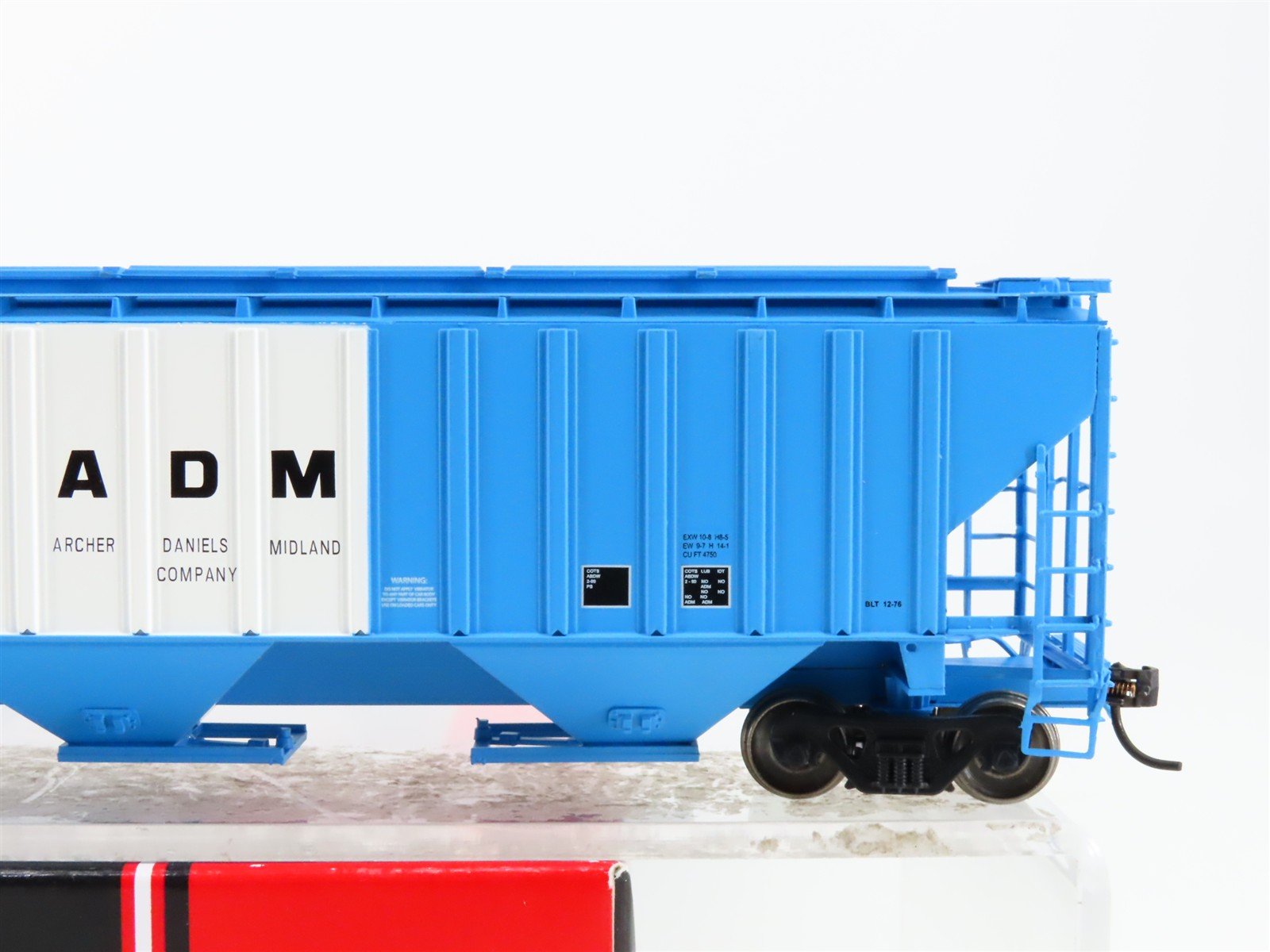 HO Scale InterMountain 45374-04 CRDX ADM 3-Bay Covered Hopper 7252 RTR