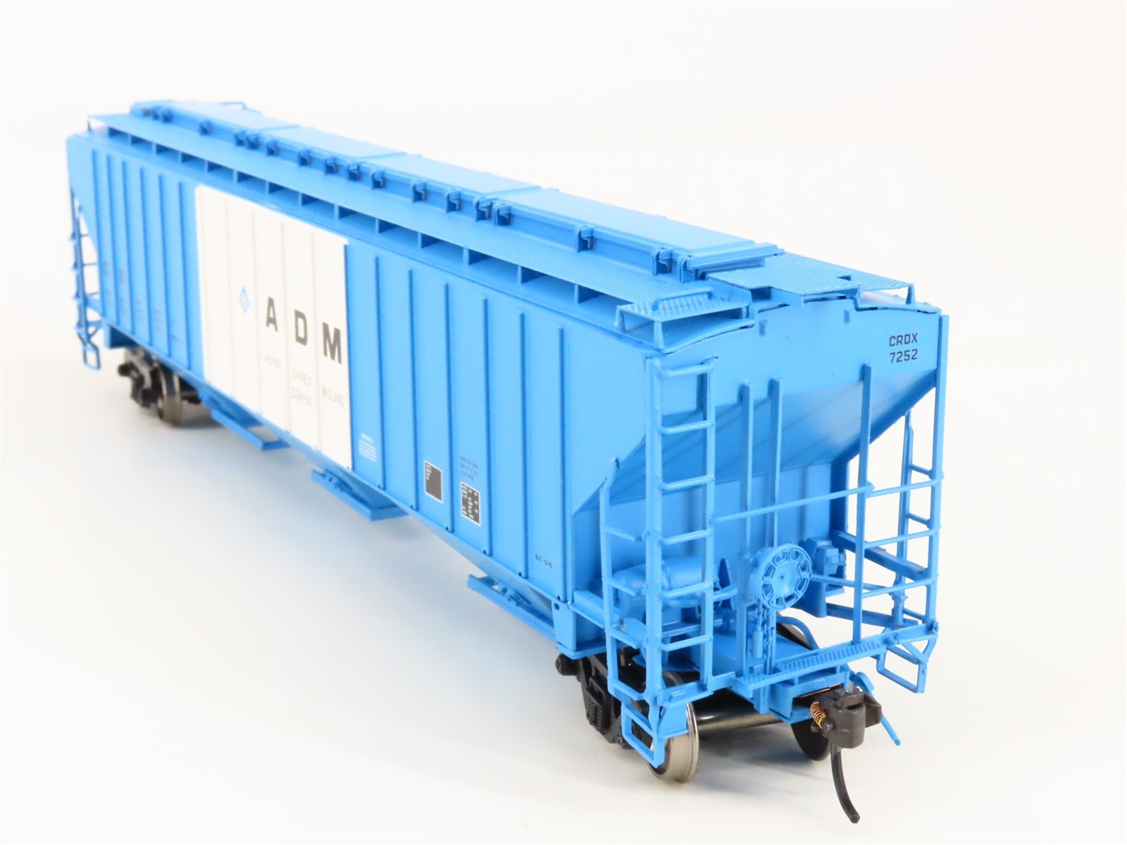 HO Scale InterMountain 45374-04 CRDX ADM 3-Bay Covered Hopper 7252 RTR