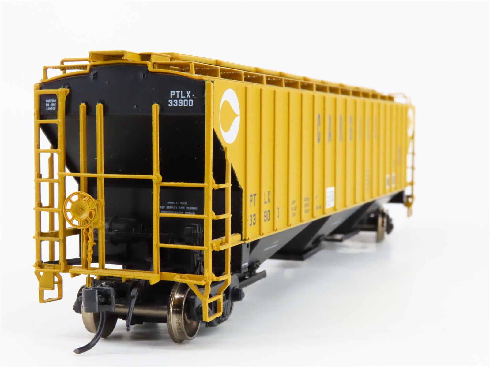 HO Scale InterMountain 45376-05 PTLX Cargill 3-Bay Covered Hopper 33900 RTR