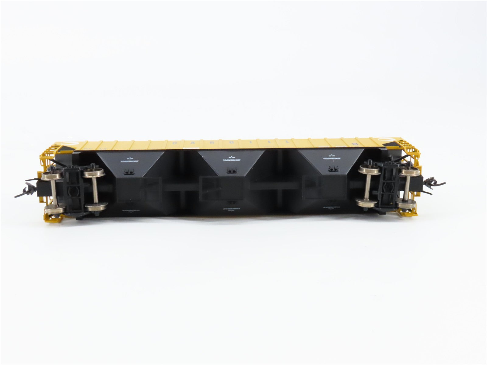 HO Scale InterMountain 45376-02 PTLX Cargill 3-Bay Covered Hopper 17891 RTR