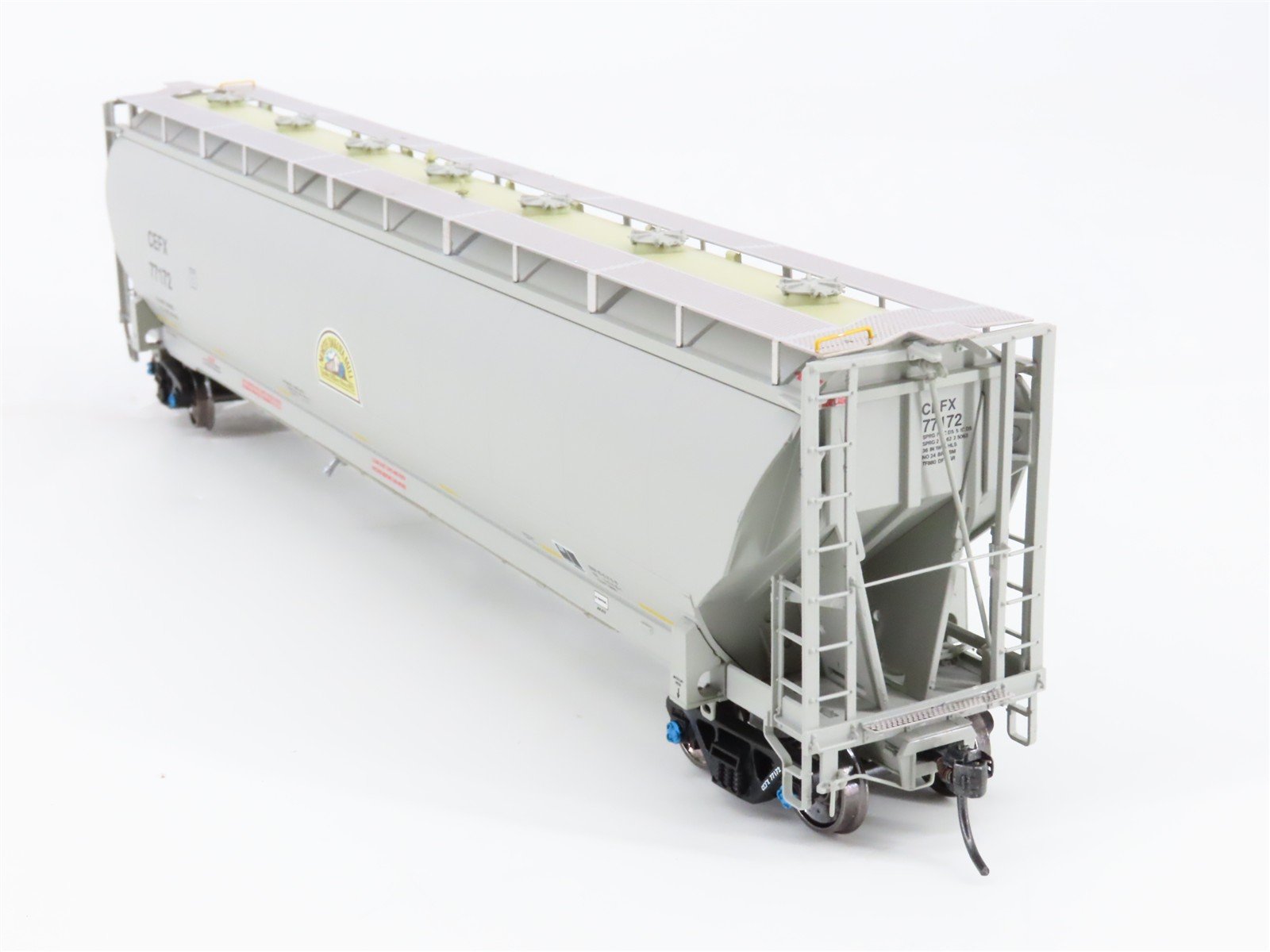 HO Scale BLMA Models 54016 CEFX North Dakota Mill - CEFX Hopper 77172 RTR