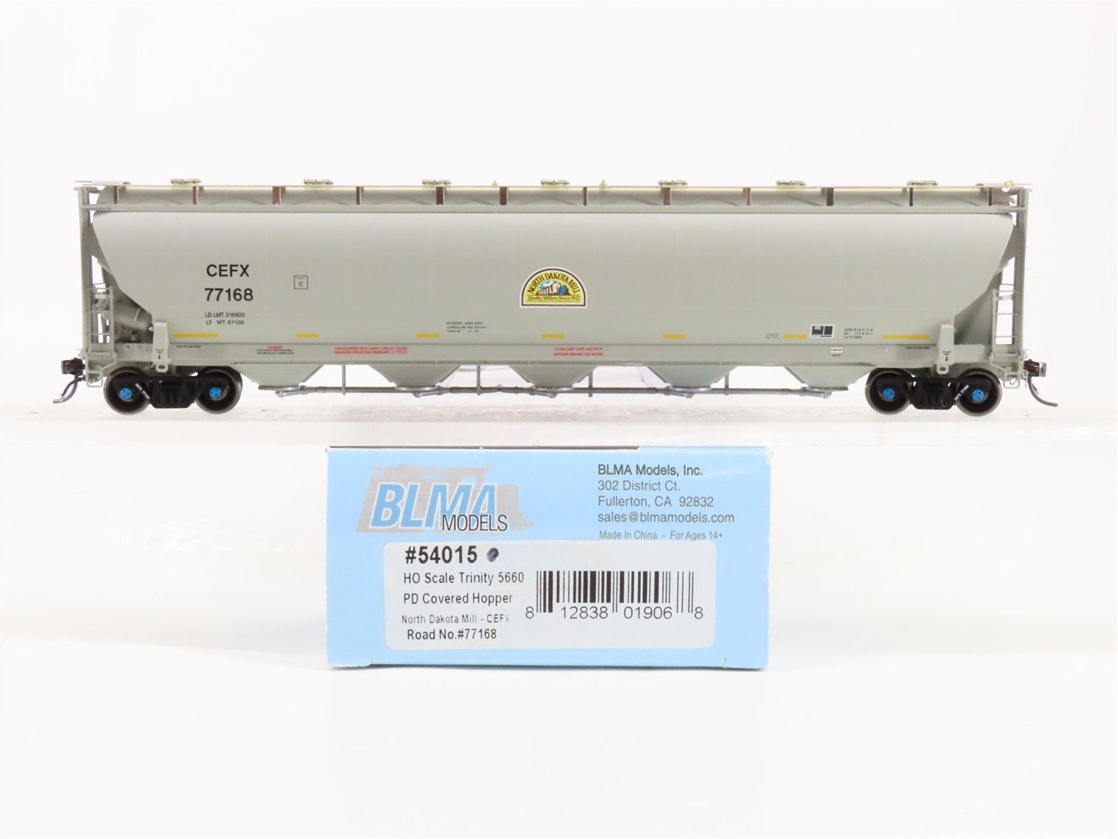 HO Scale BLMA Models 54015 North Dakota Mill Trinity 5660 Covered Hopper RTR