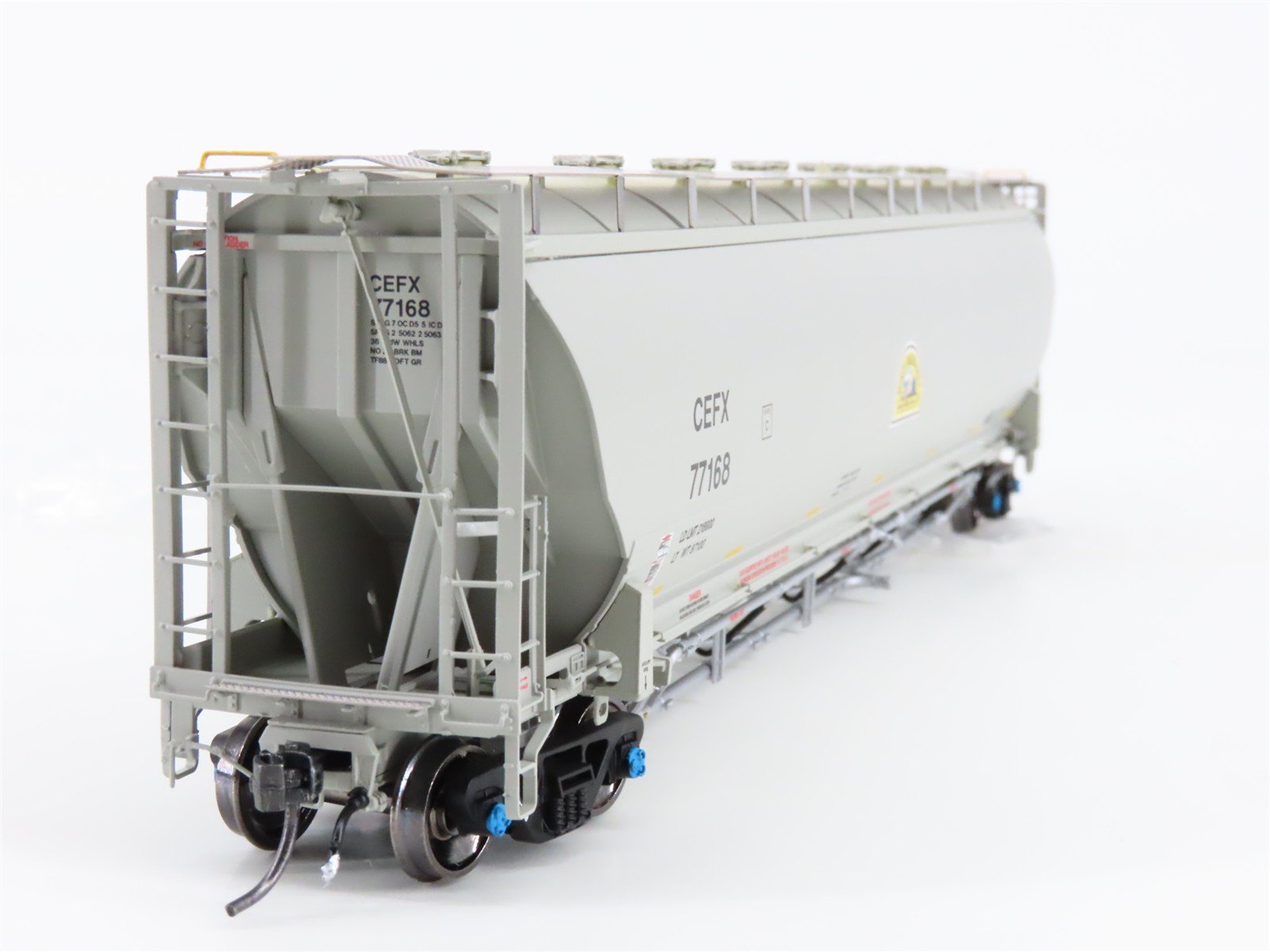 HO Scale BLMA Models 54015 North Dakota Mill Trinity 5660 Covered Hopper RTR