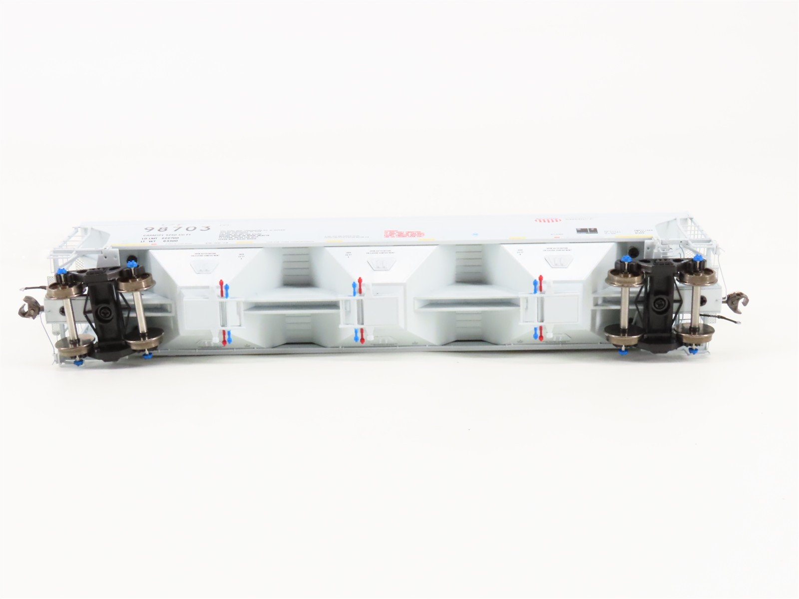 HO Scale Class One Model Works FC00517 UP Union Pacific 3-Bay Covered Hopper RTR