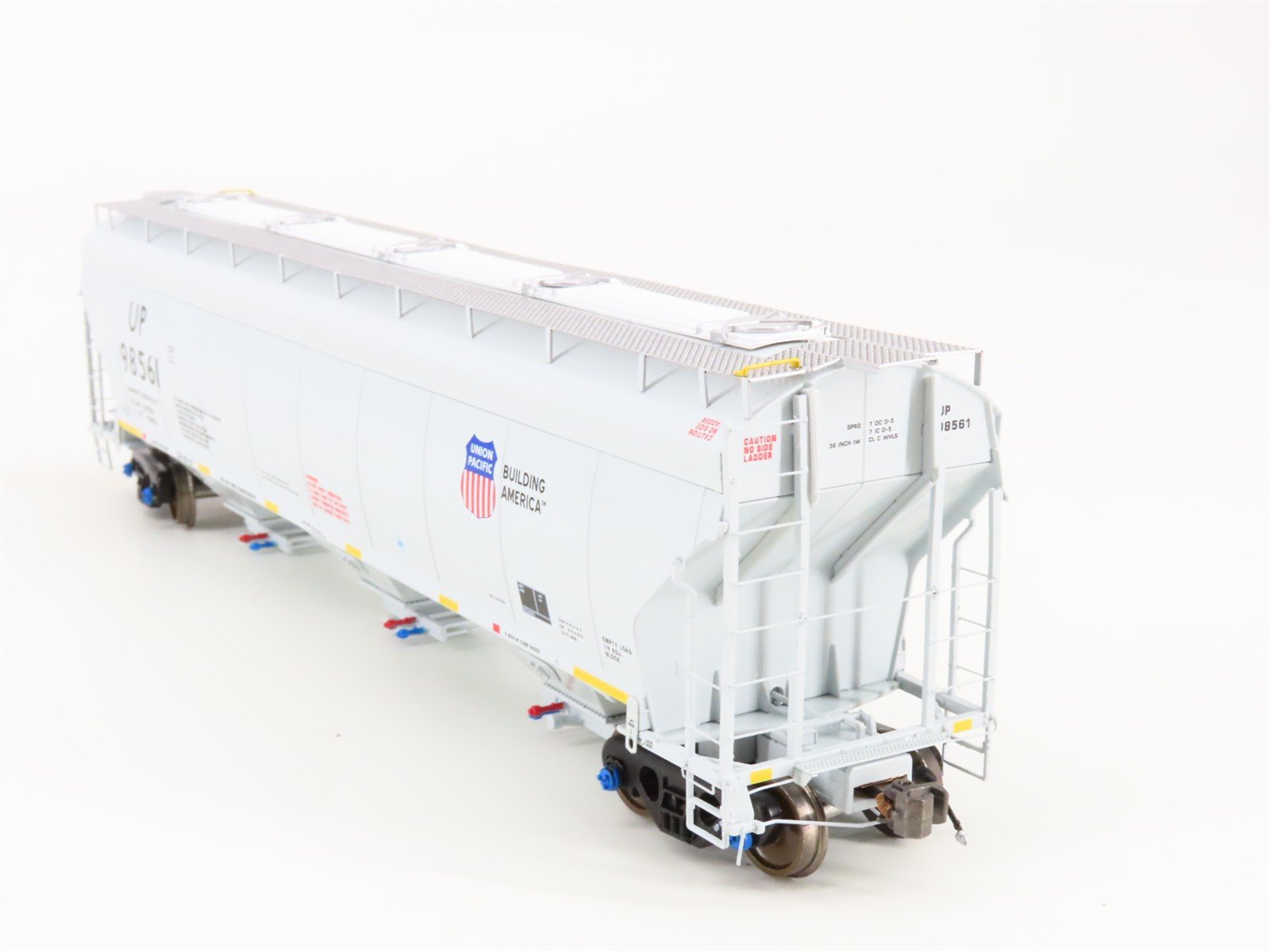HO Scale Class One Model Works FC00514 UP Union Pacific 3-Bay Covered Hopper RTR