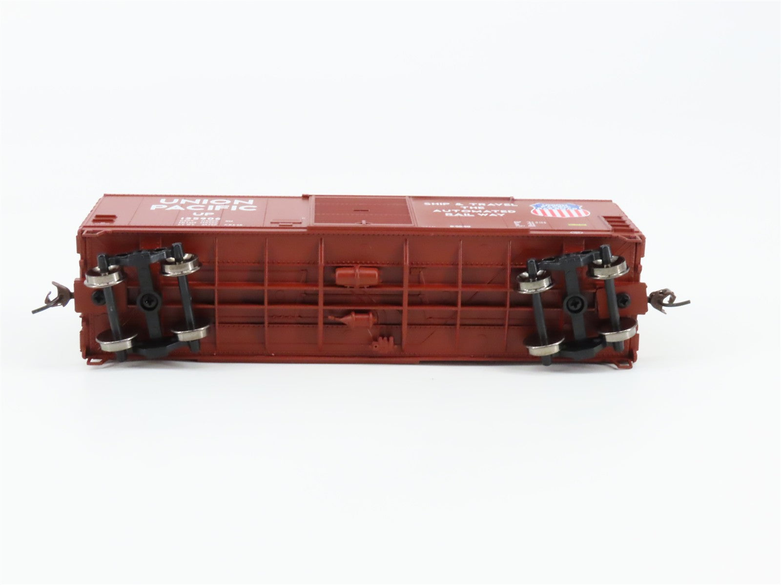 HO Scale Athearn 70134 UP Union Pacific 40' Box Car 125906 RTR