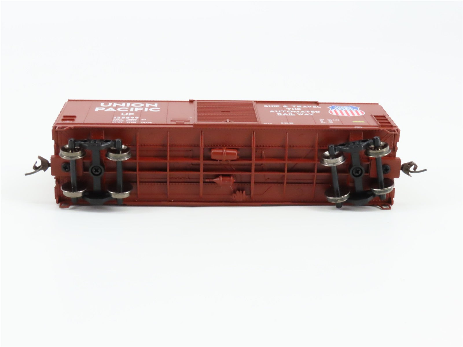 Athearn 70133 UP Union Pacific 40' Modernized Box Car 125899 RTR