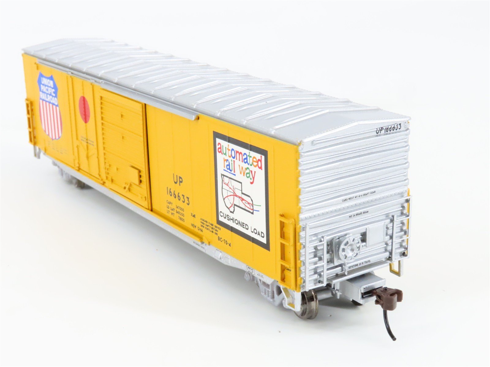 HO Scale Athearn 91237 UP Union Pacific 50' Box Car 166633 RTR