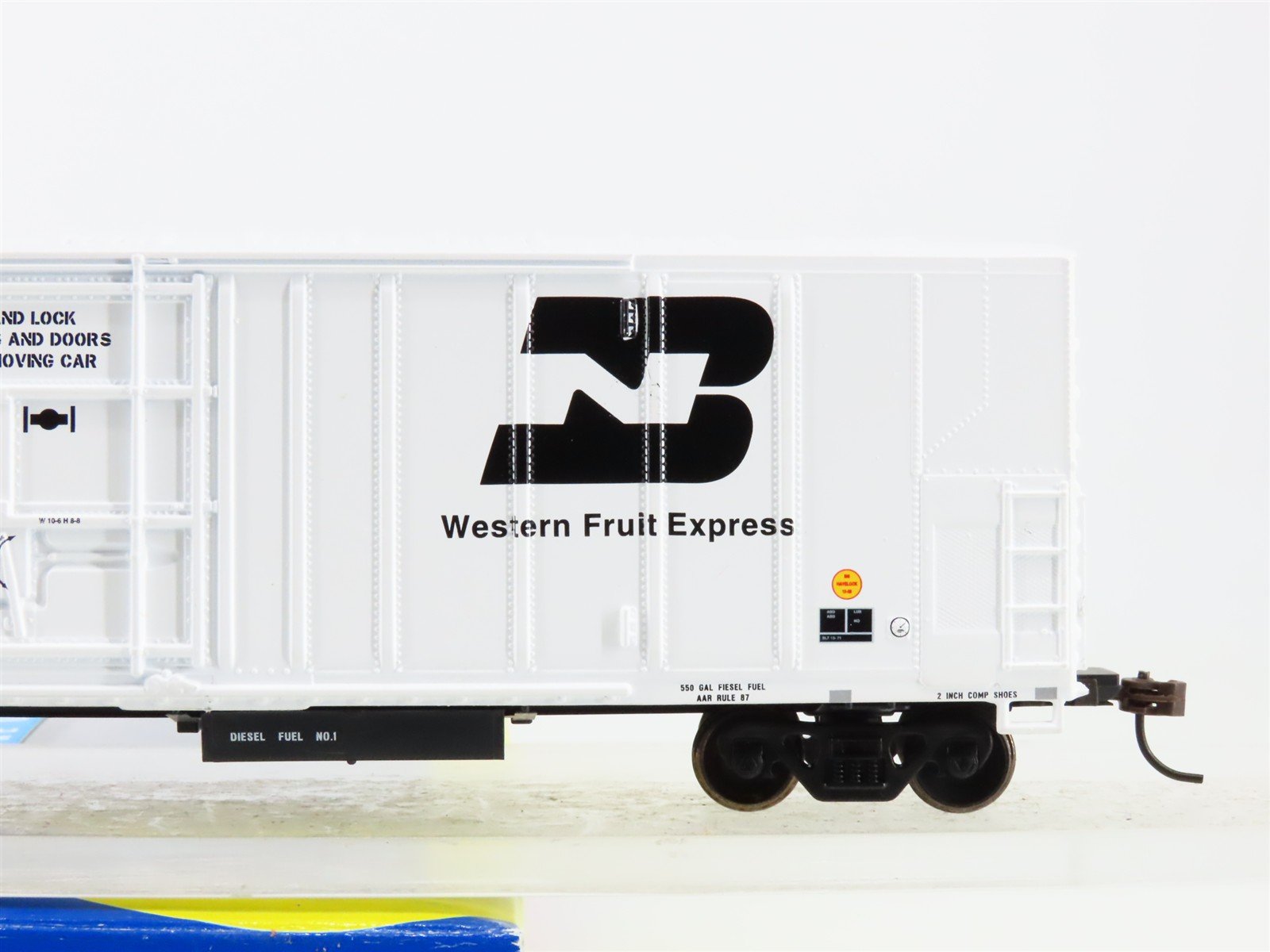 HO Scale Athearn 71158 BN Burlington Northern 57' Mechanical Reefer 19508 RTR