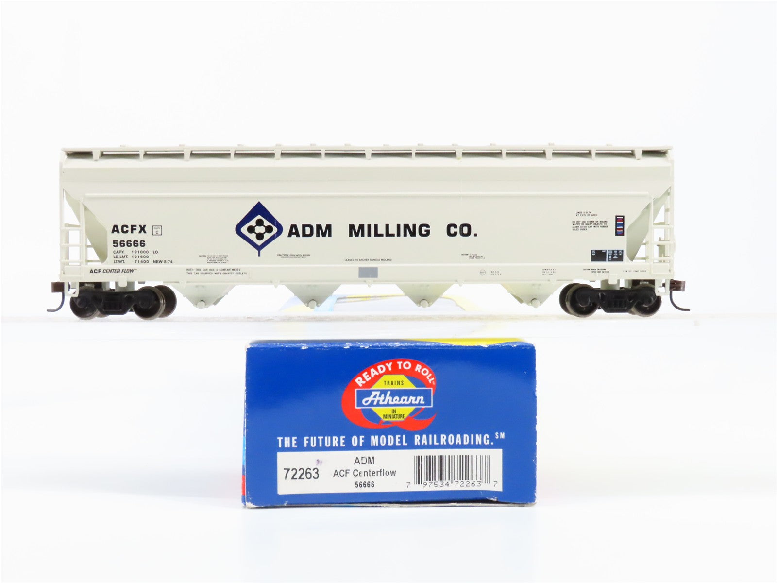 HO Scale Athearn 72263 ACFX ADM Milling Co. 55' 4-Bay Covered Hopper 56666 RTR